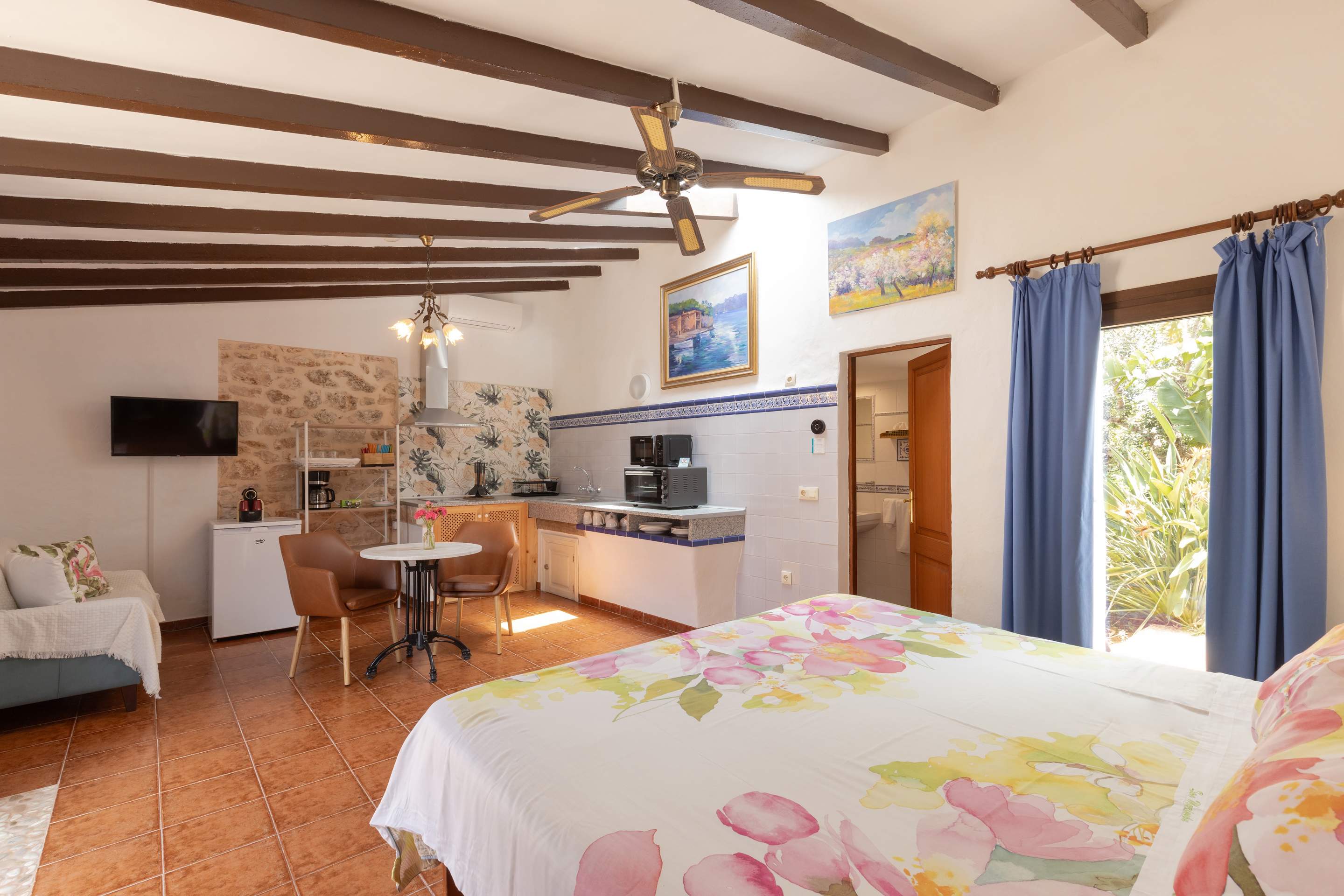 Finca Sea and Sky Studio Llebeig, 1 bedroom villa in Cala d'Or , Majorca