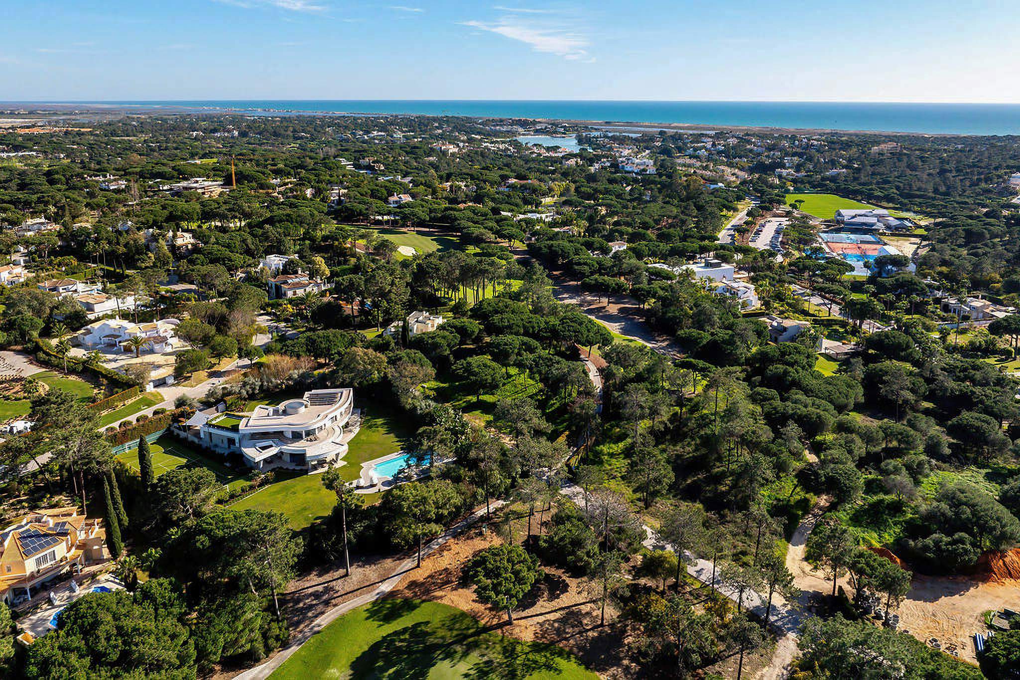 Casa Vouga, 5 bedroom villa in Quinta do Lago, Algarve