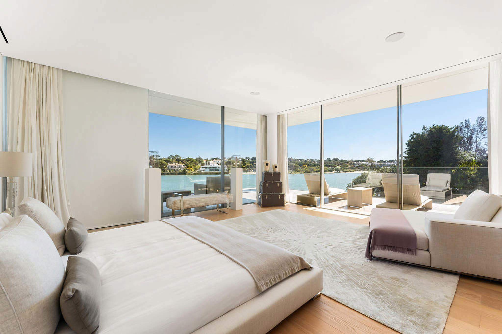 Villa Moonsplash, 7 bedroom villa in Quinta do Lago, Algarve