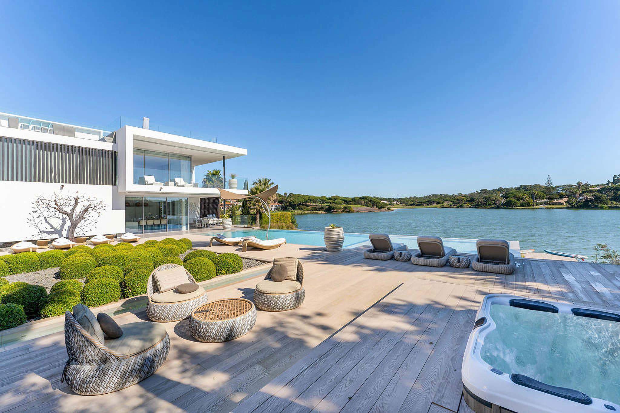 Villa Moonsplash, 7 bedroom villa in Quinta do Lago, Algarve