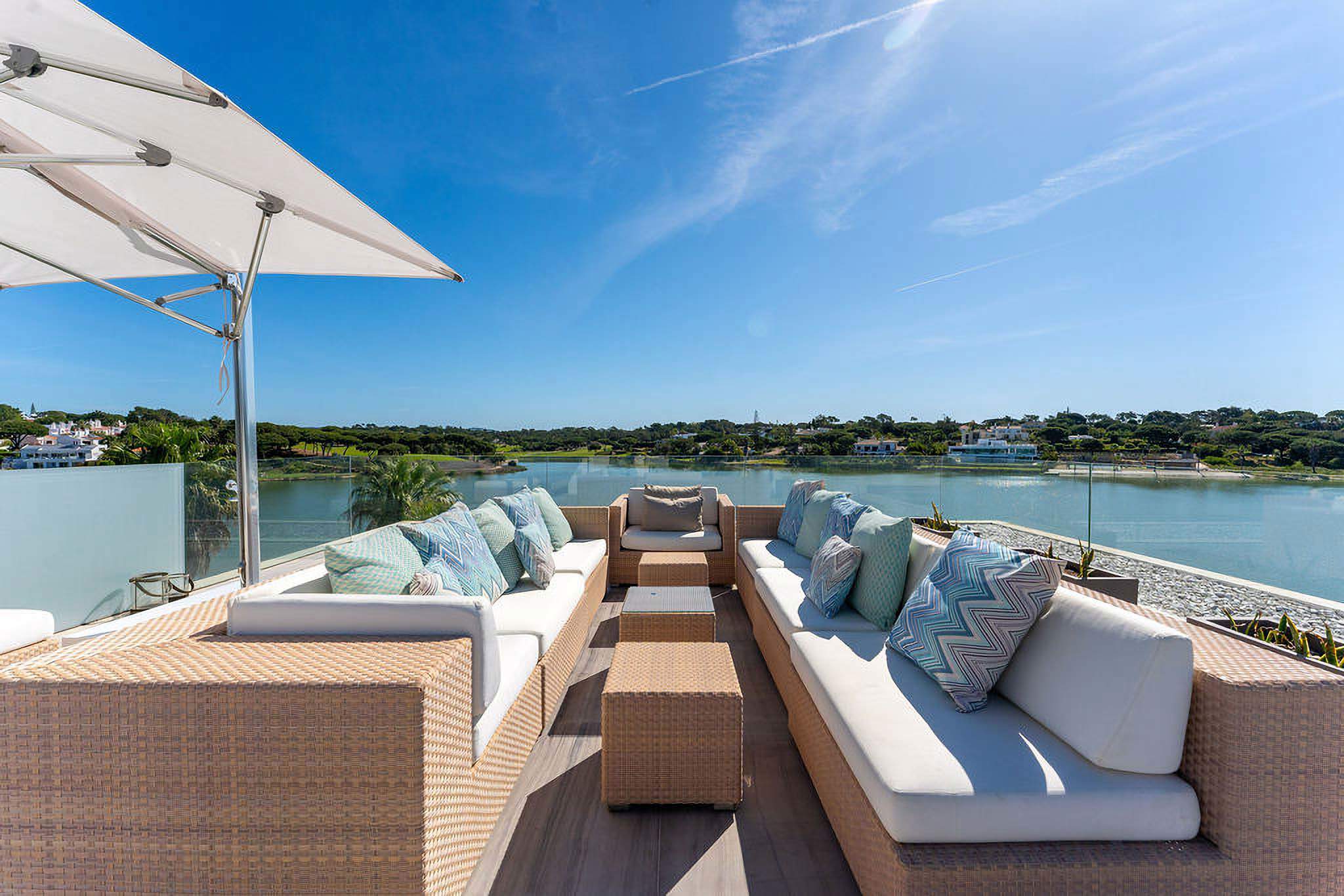 Villa Moonsplash, 7 bedroom villa in Quinta do Lago, Algarve