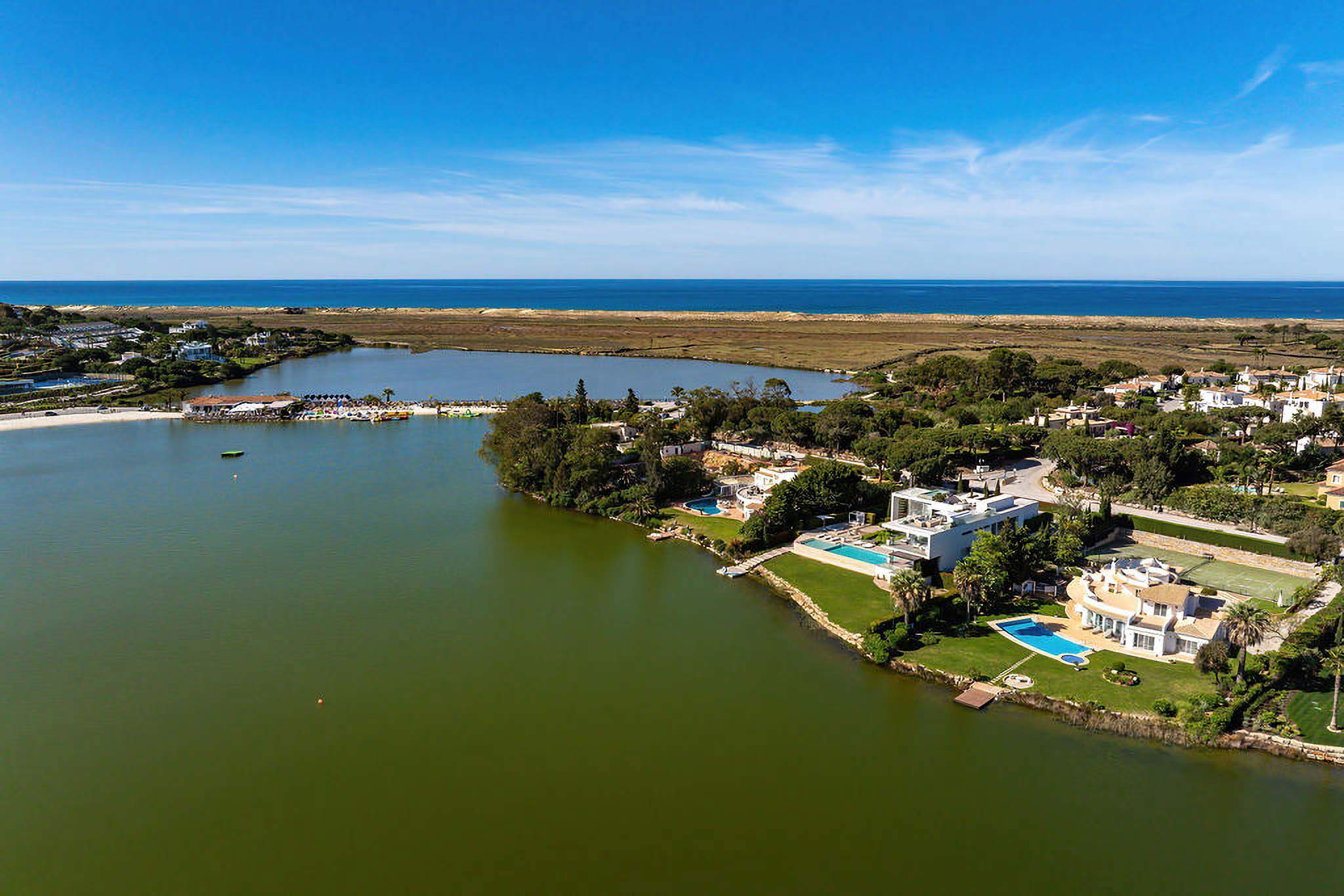 Villa Moonsplash, 7 bedroom villa in Quinta do Lago, Algarve