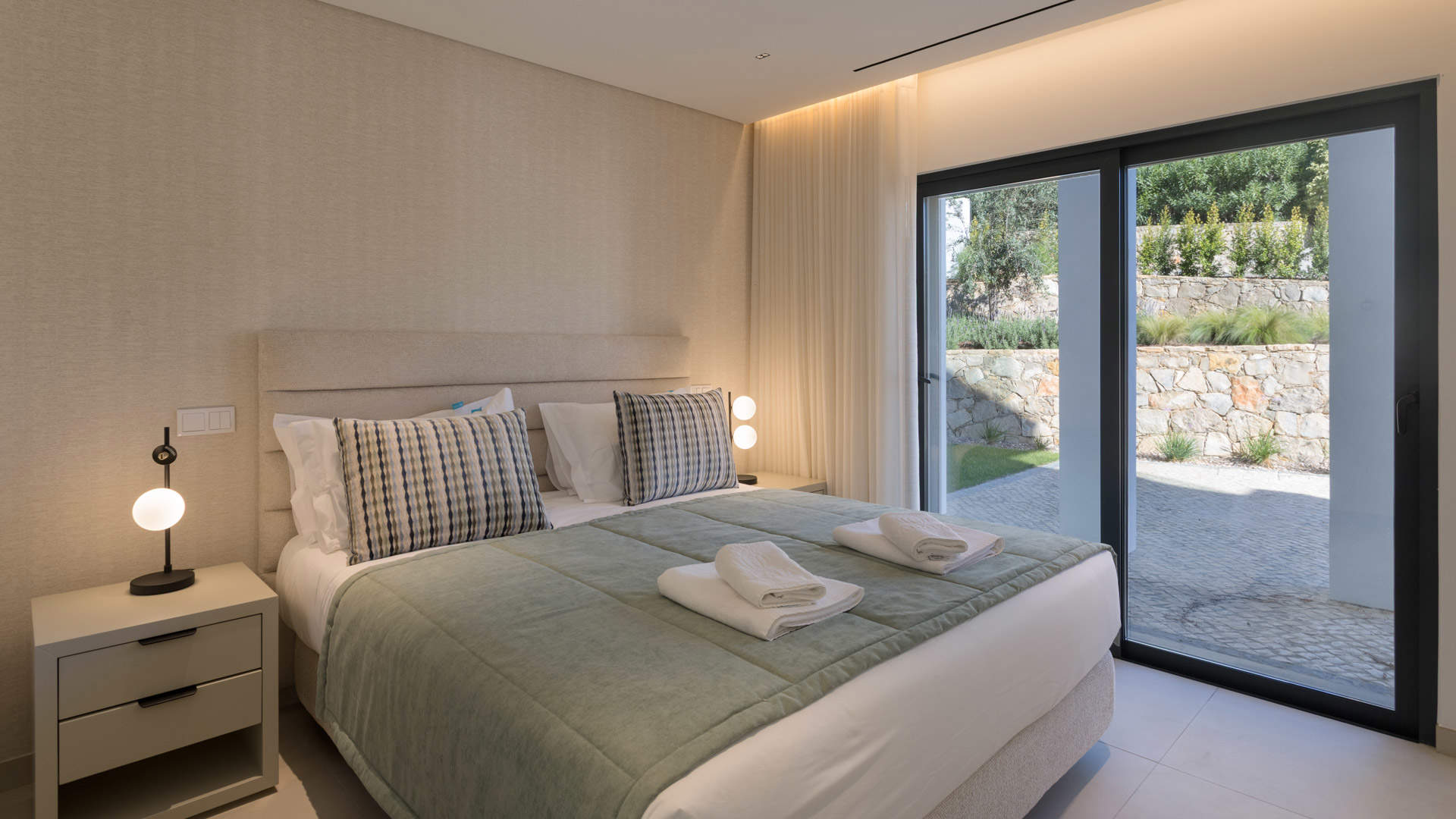 Villa de Madeira, 4 bedroom villa in Vale do Lobo, Algarve