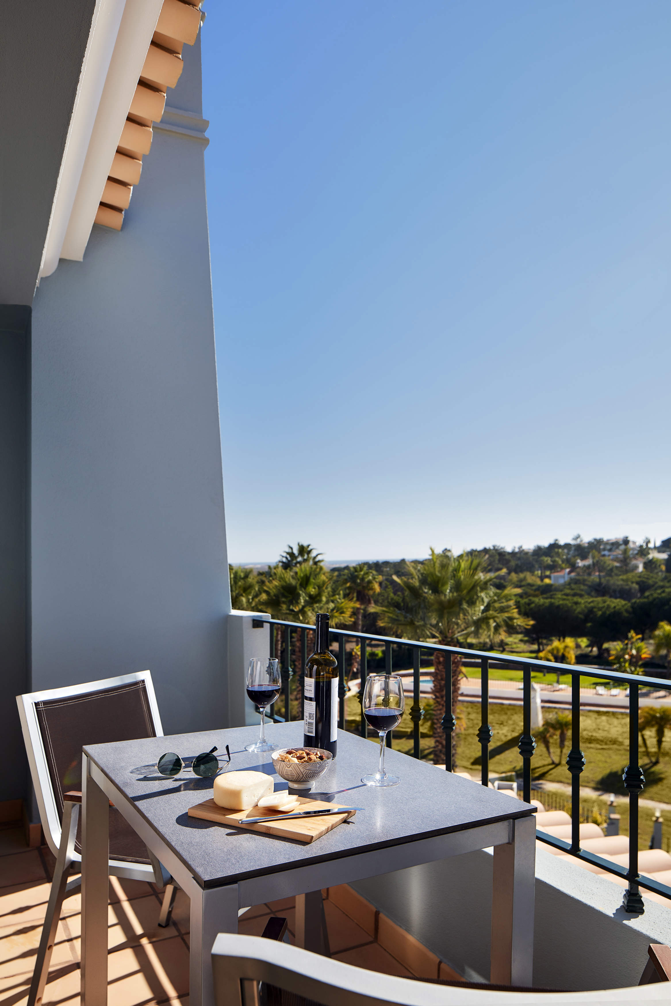 Ancao Gardens Three Bedroom Linked Villa Monday changeover, 3 bedroom villa in Quinta do Lago, Algarve