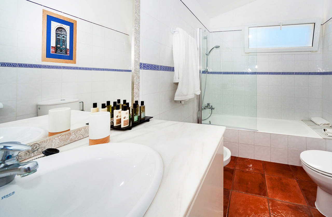 Villa Turquesa, 4 bedroom villa in Mahon, San Luis & South East, Menorca