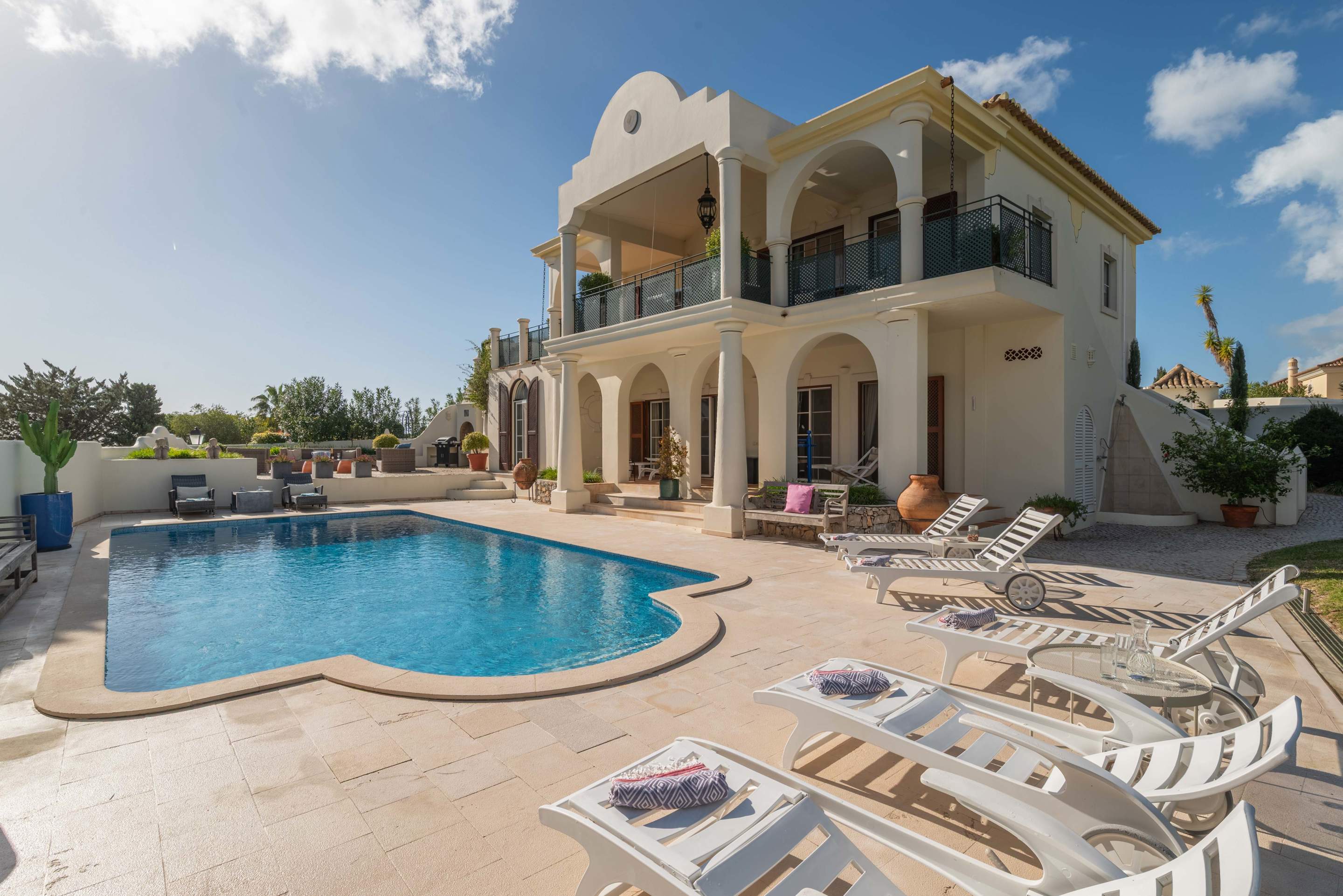 Villa Pau-Lo, 4 bedroom villa in Quinta do Lago, Algarve