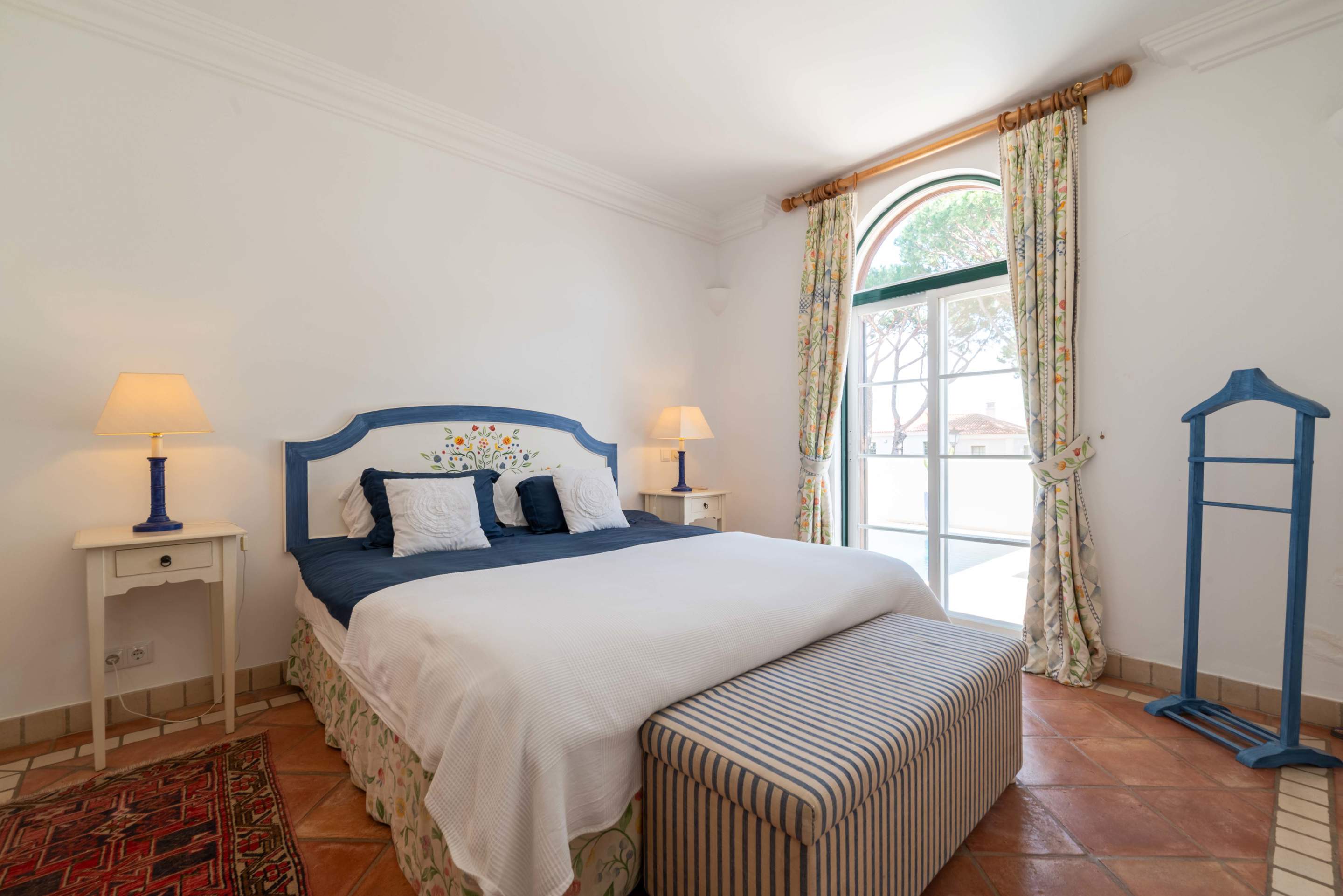 Villa Pau-Lo, 4 bedroom villa in Quinta do Lago, Algarve