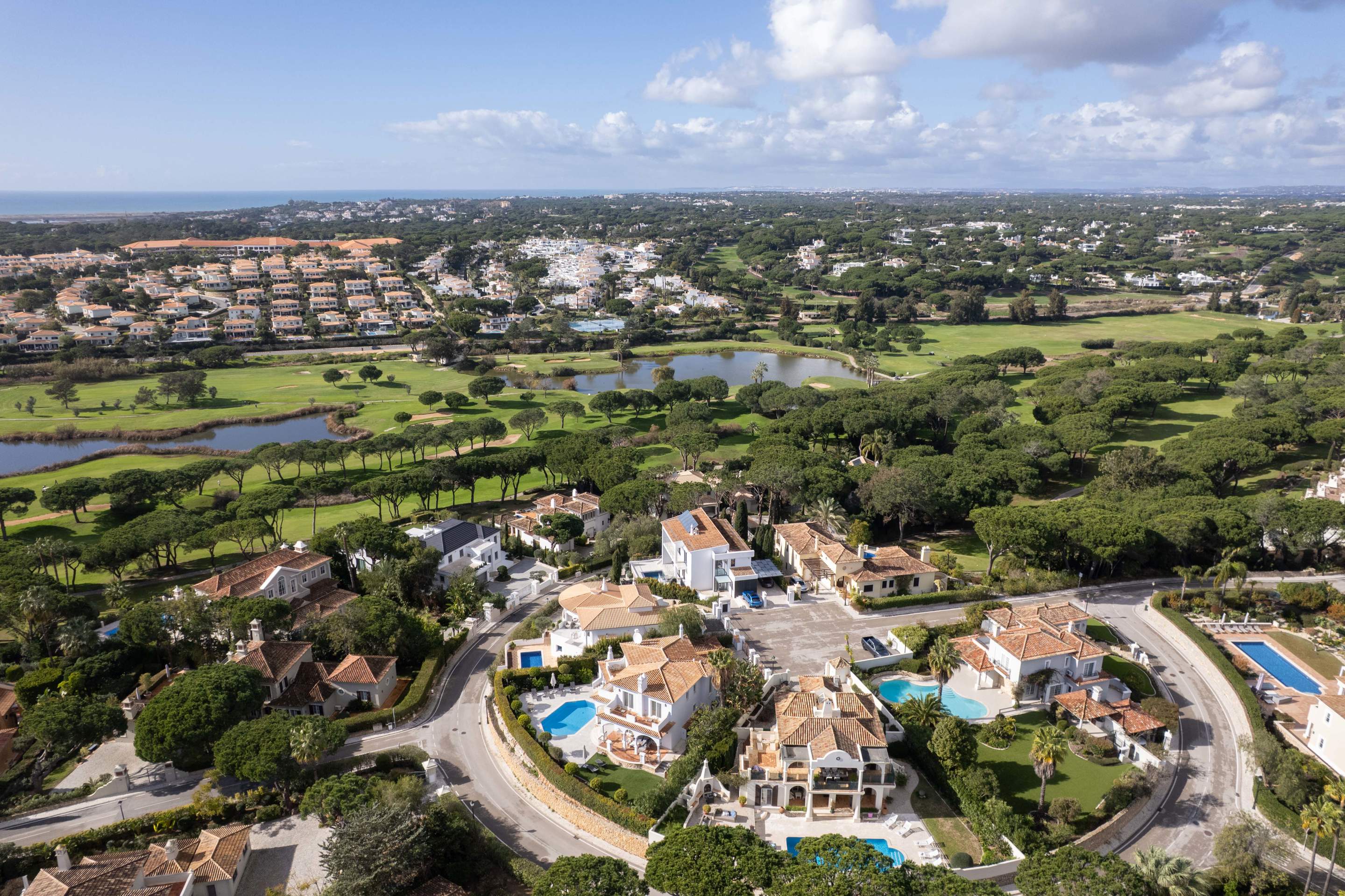 Villa Pau-Lo, 4 bedroom villa in Quinta do Lago, Algarve