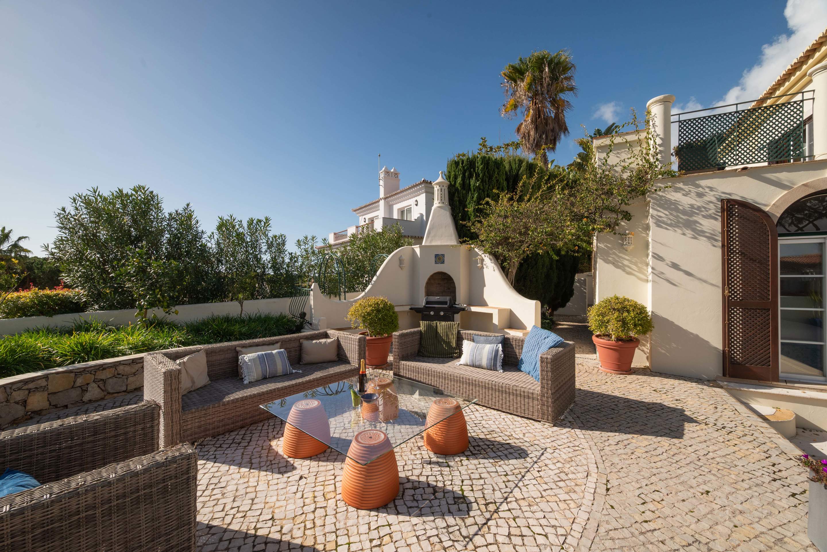 Villa Pau-Lo, 4 bedroom villa in Quinta do Lago, Algarve