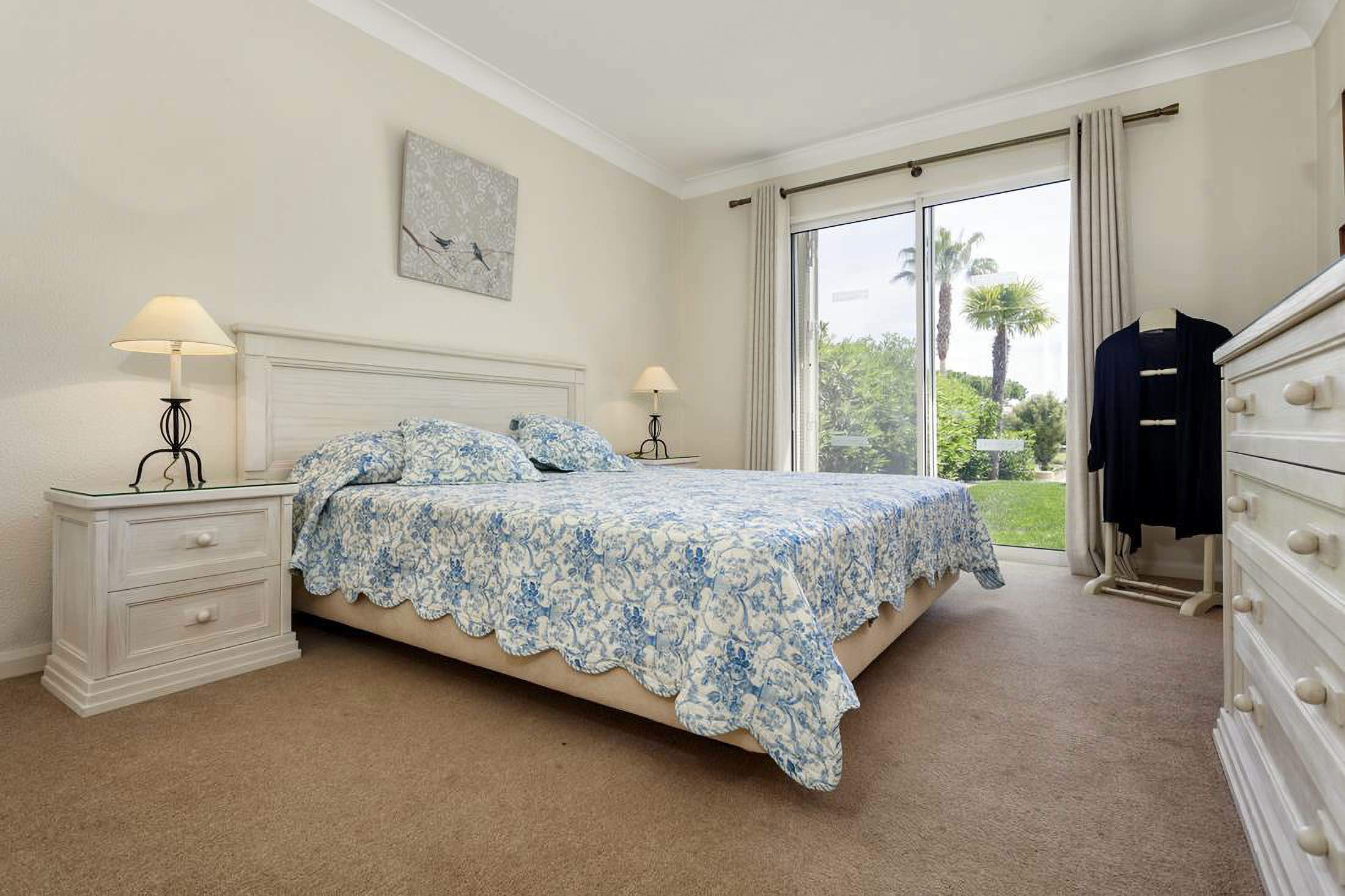 Sao Lourenco Standard 2 bed, Camomile, 2 bedroom apartment in Quinta do Lago, Algarve