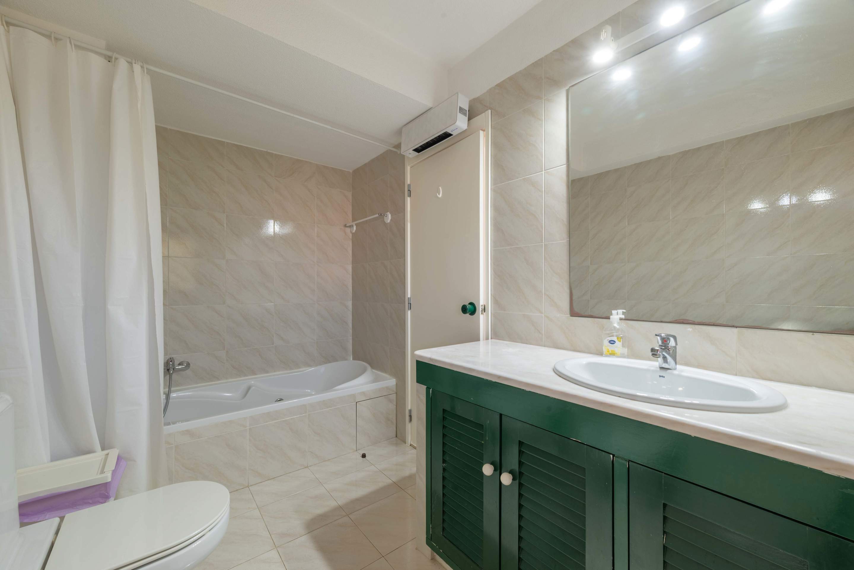 Marina Gardens Apartment, 3 bedroom apartment in Vilamoura Area, Algarve