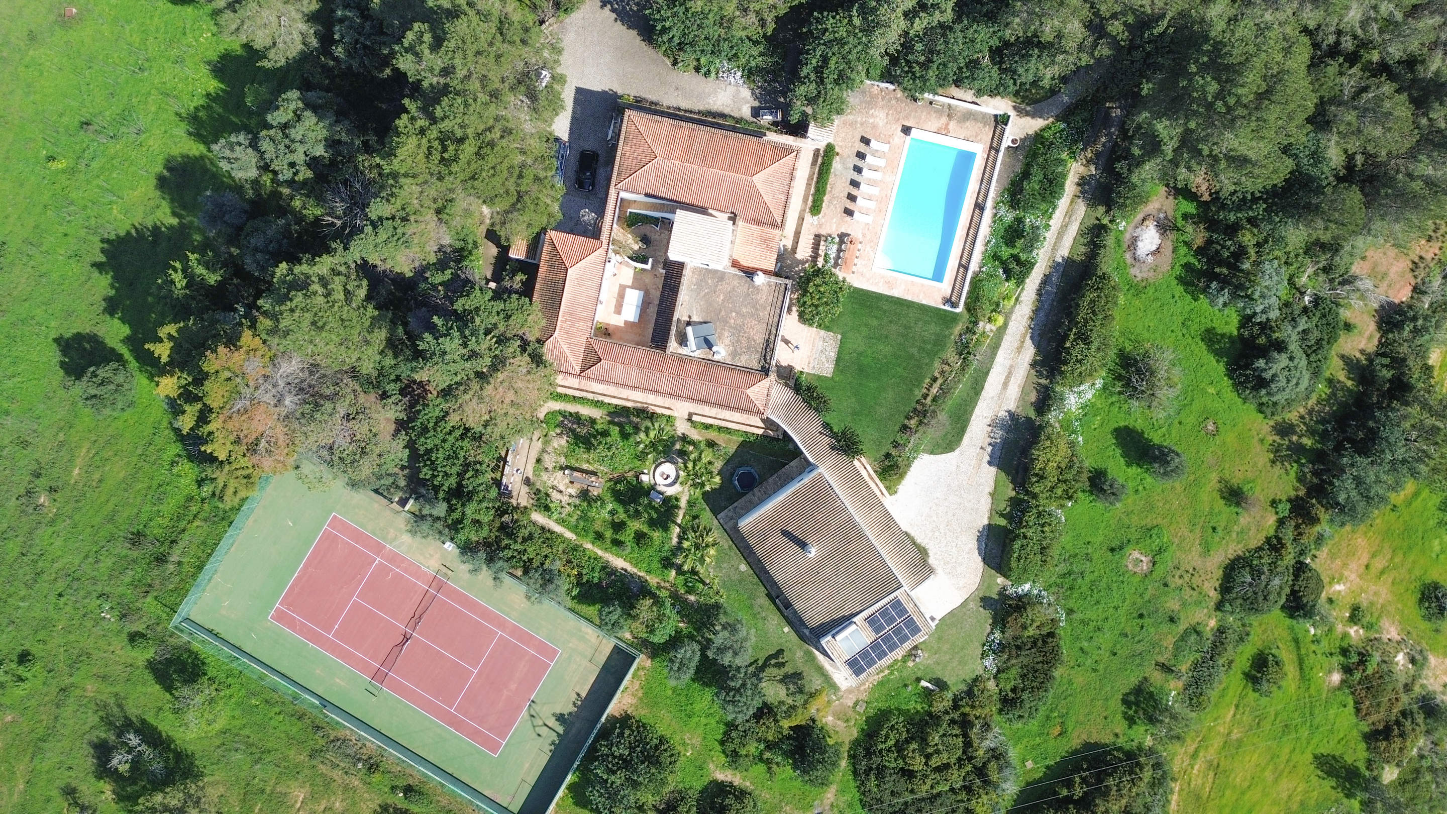 Villa Ciprestes, 5 bedroom villa in Carvoeiro Area, Algarve