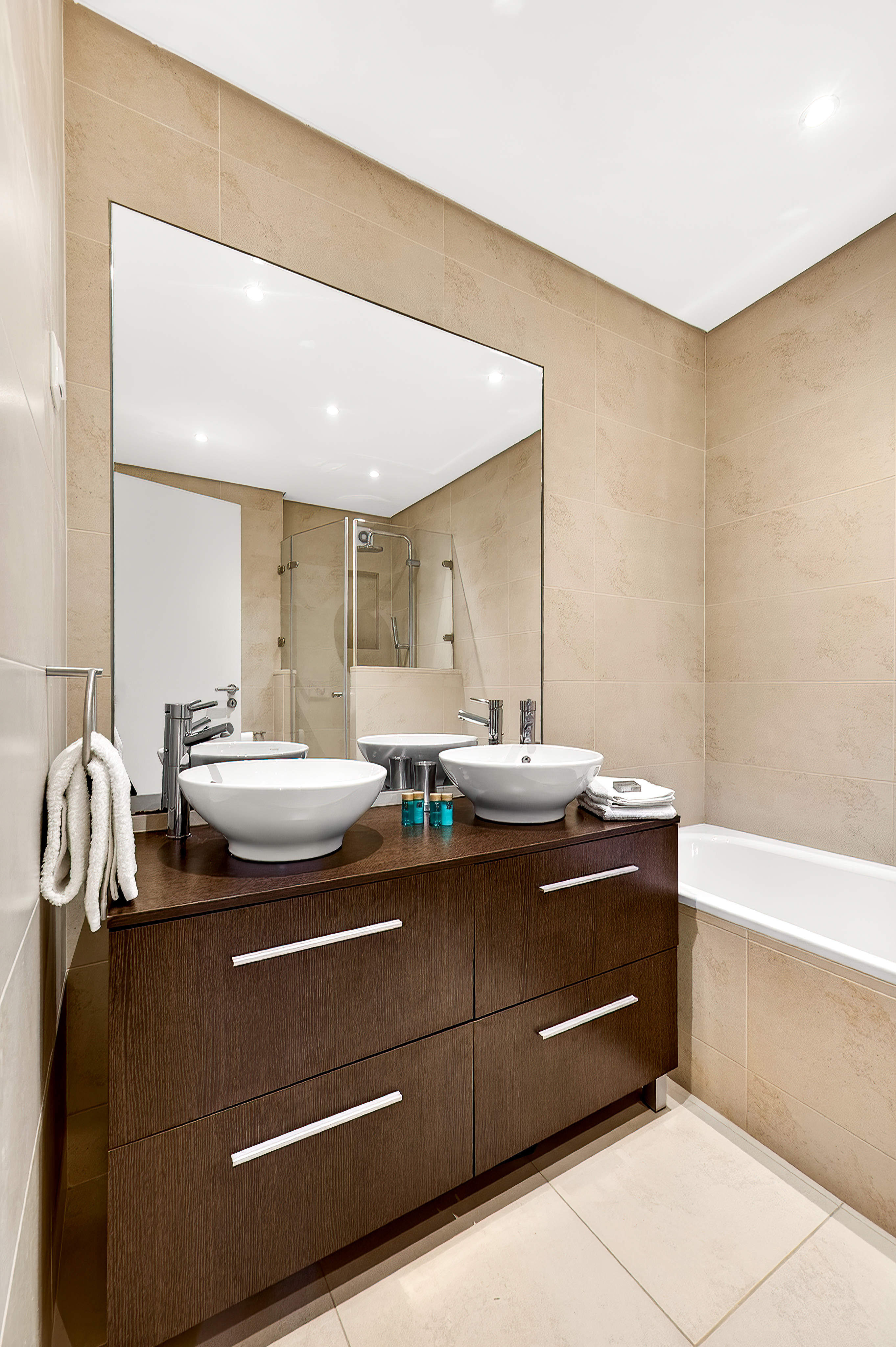 Sao Lourenco Premium 2 Bed Apt Sunflower, 2 bedroom apartment in Quinta do Lago, Algarve