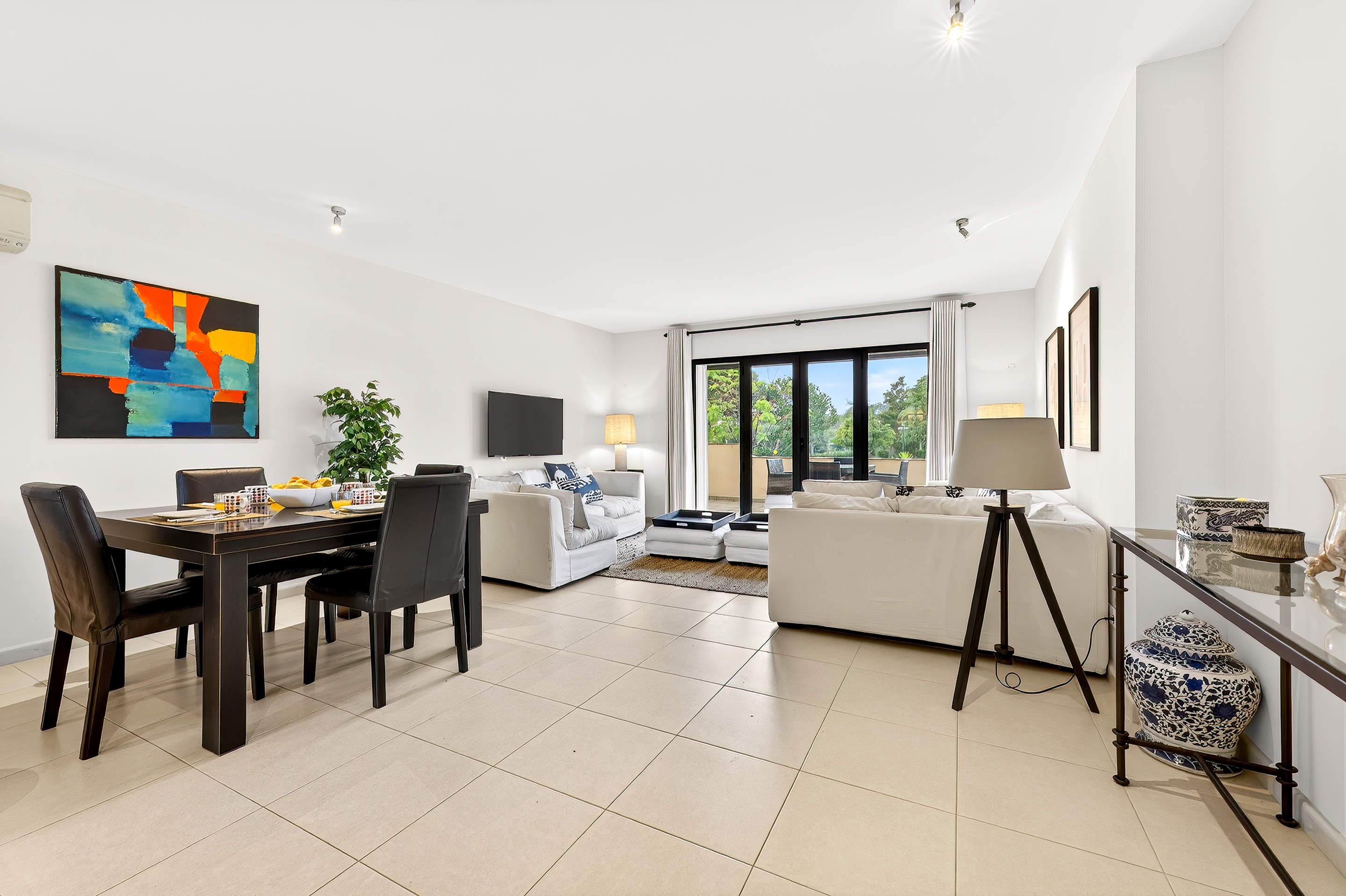 Sao Lourenco Premium 2 Bed Apt Sunflower, 2 bedroom apartment in Quinta do Lago, Algarve