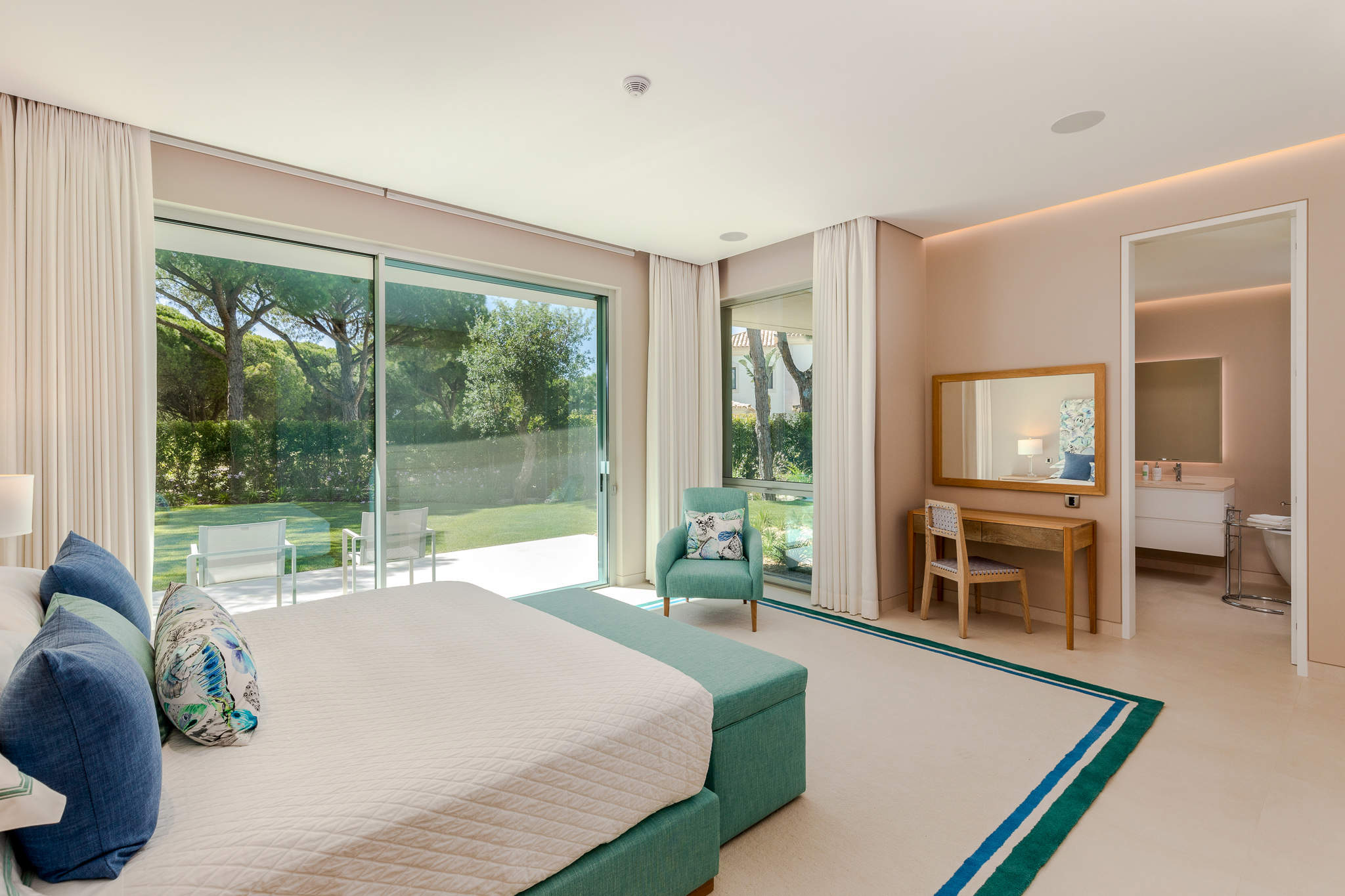 The Cork Tree, 7 bedroom villa in Quinta do Lago, Algarve