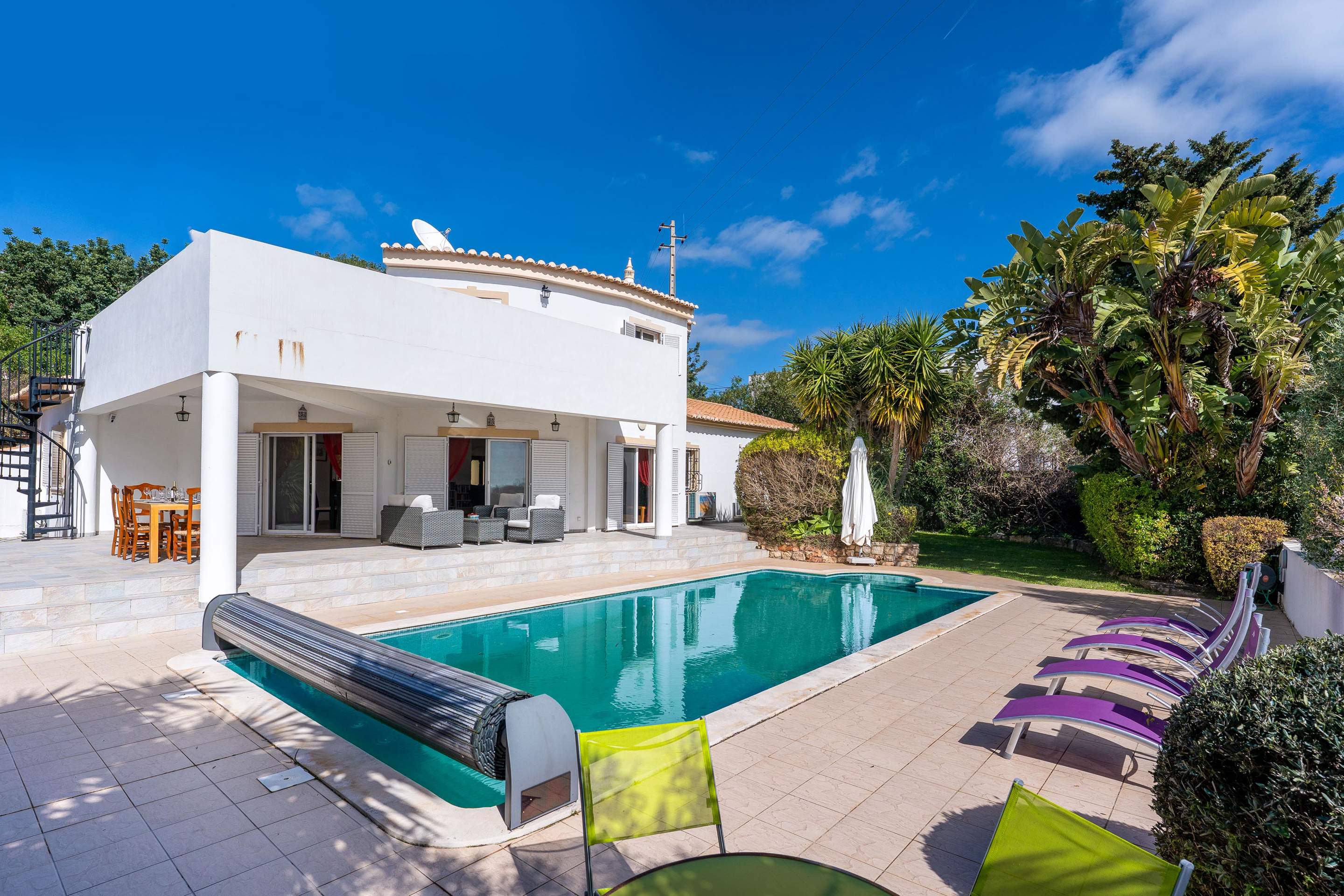 Casa Charlotte 4 bedroom rental, 4 bedroom villa in Almancil, Algarve