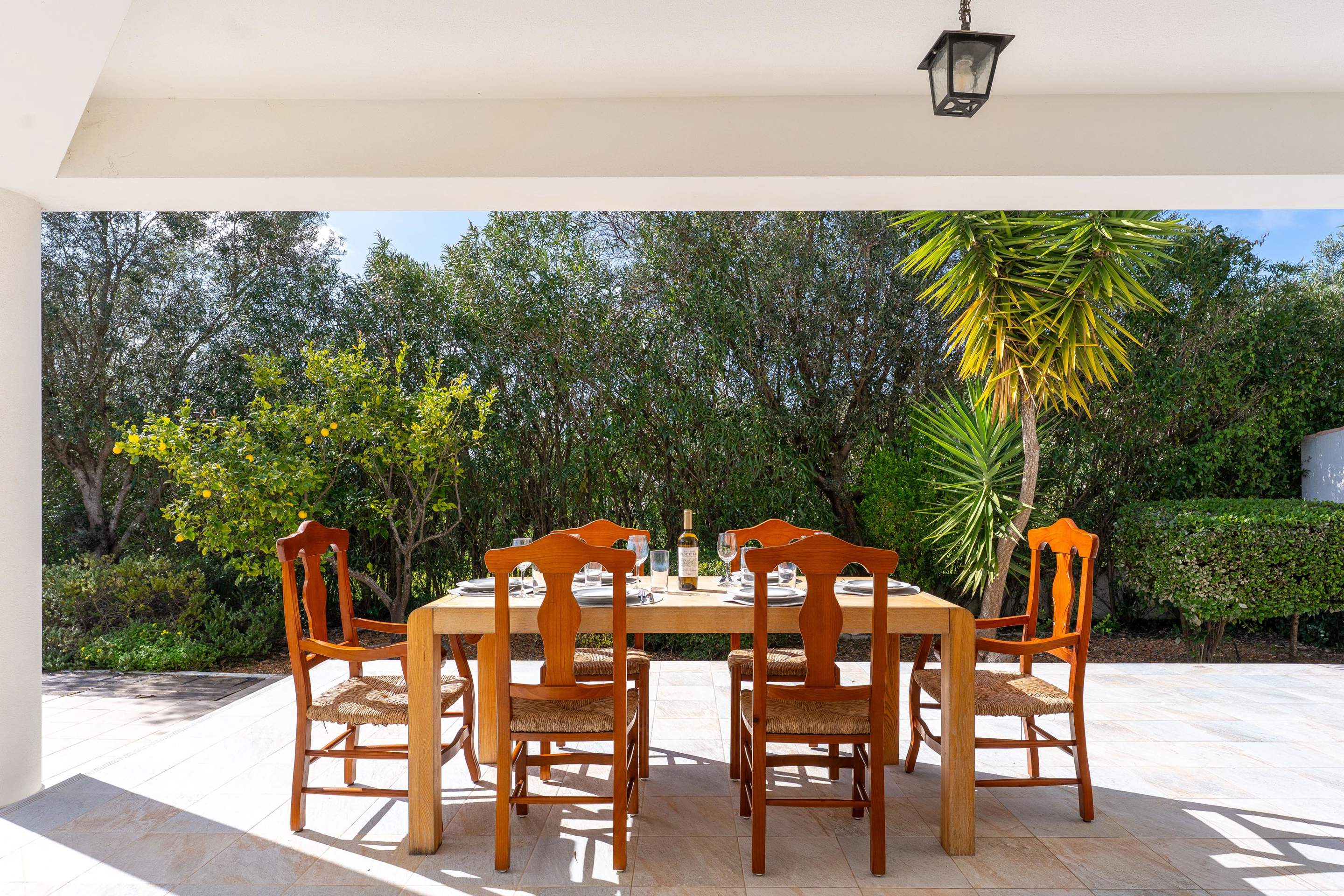 Casa Charlotte 4 bedroom rental, 4 bedroom villa in Almancil, Algarve