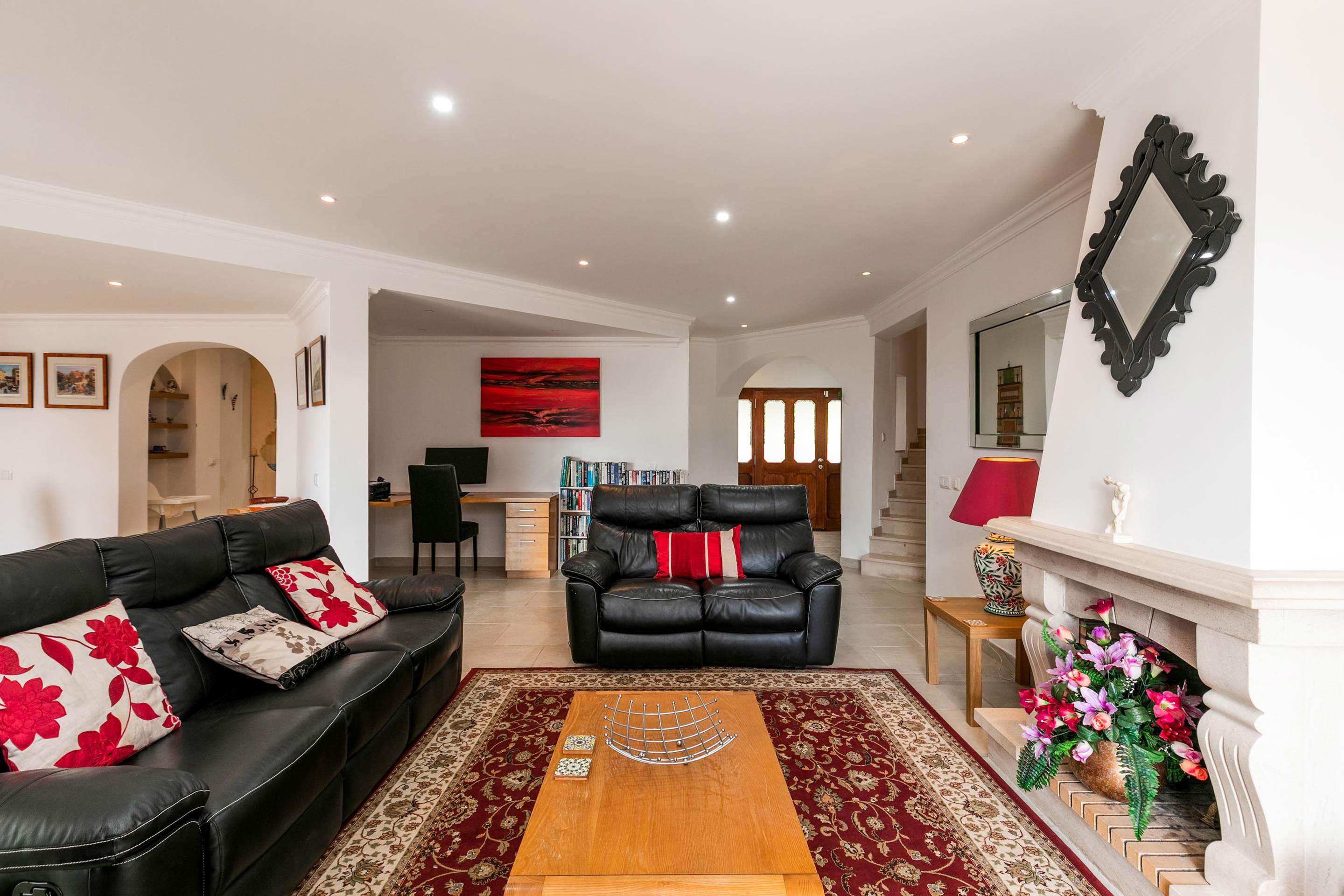 Casa Charlotte 4 bedroom rental, 4 bedroom villa in Almancil, Algarve