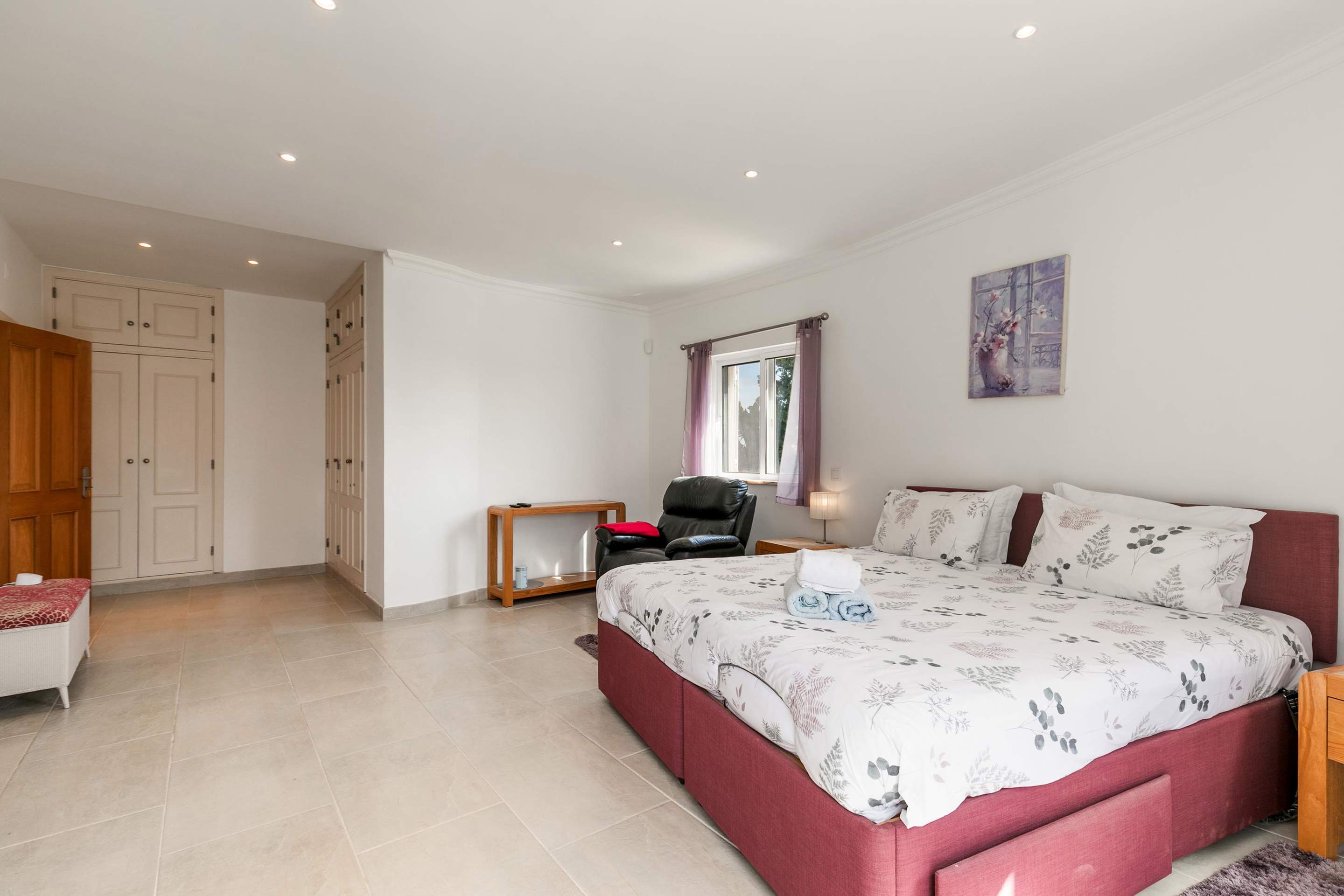 Casa Charlotte 3 bedroom rental, 3 bedroom villa in Almancil, Algarve