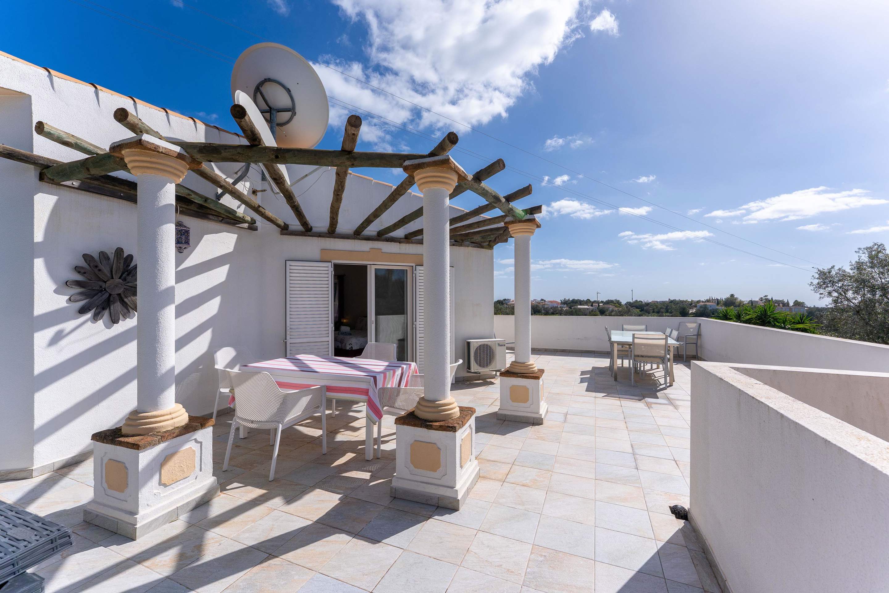Casa Charlotte 3 bedroom rental, 3 bedroom villa in Almancil, Algarve