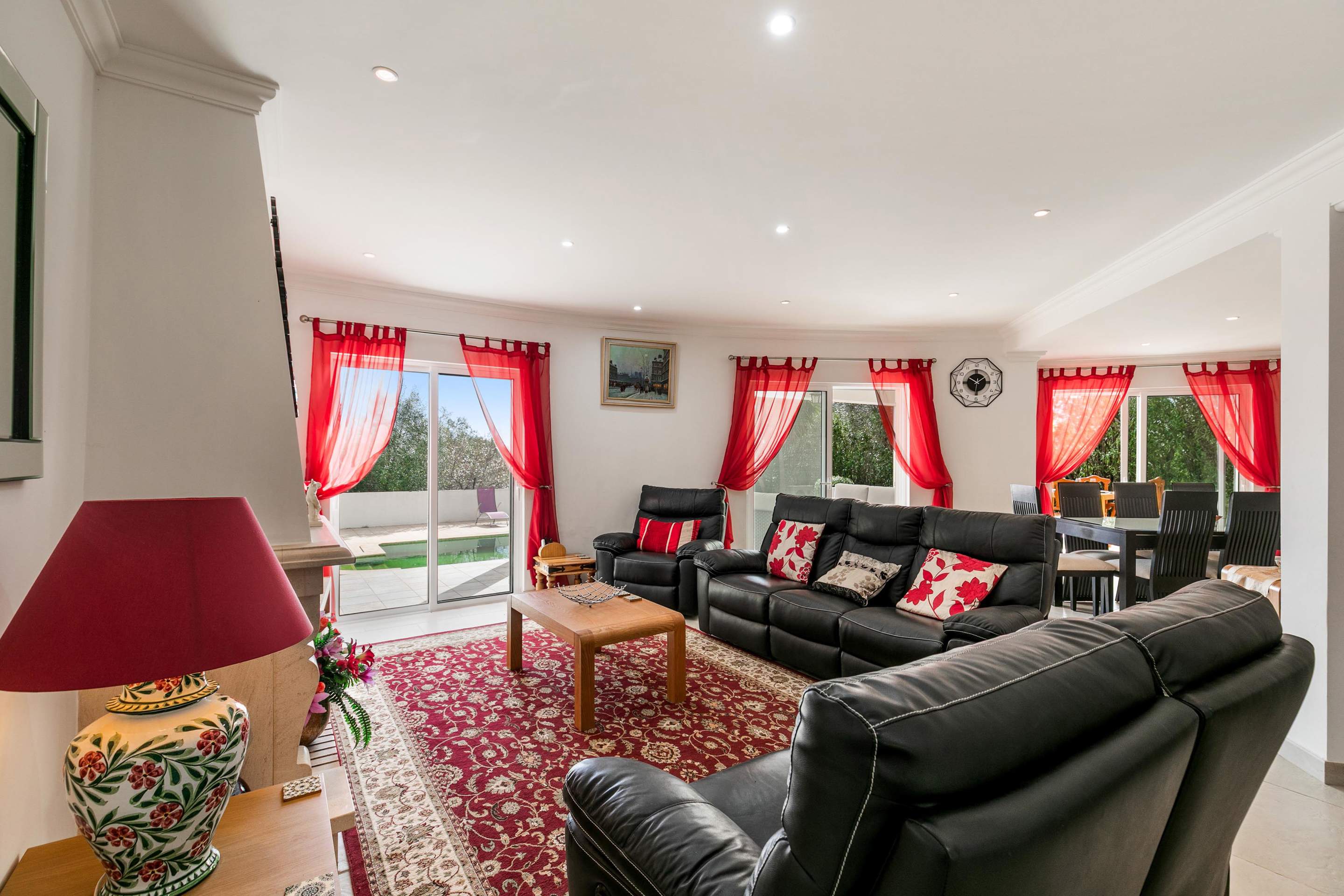 Casa Charlotte 3 bedroom rental, 3 bedroom villa in Almancil, Algarve