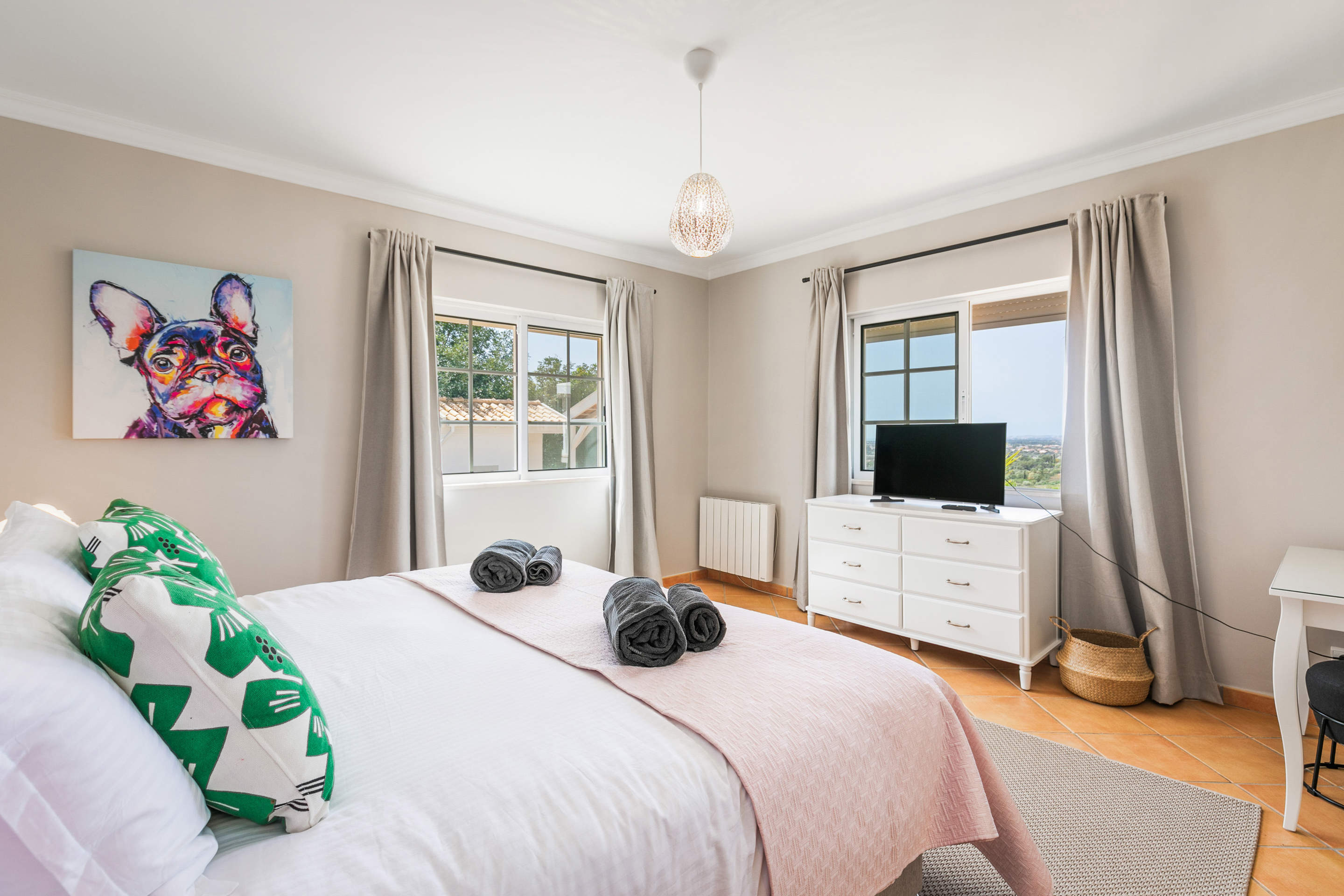 Villa Ellena Rosa, 4 bedroom villa in Almancil, Algarve