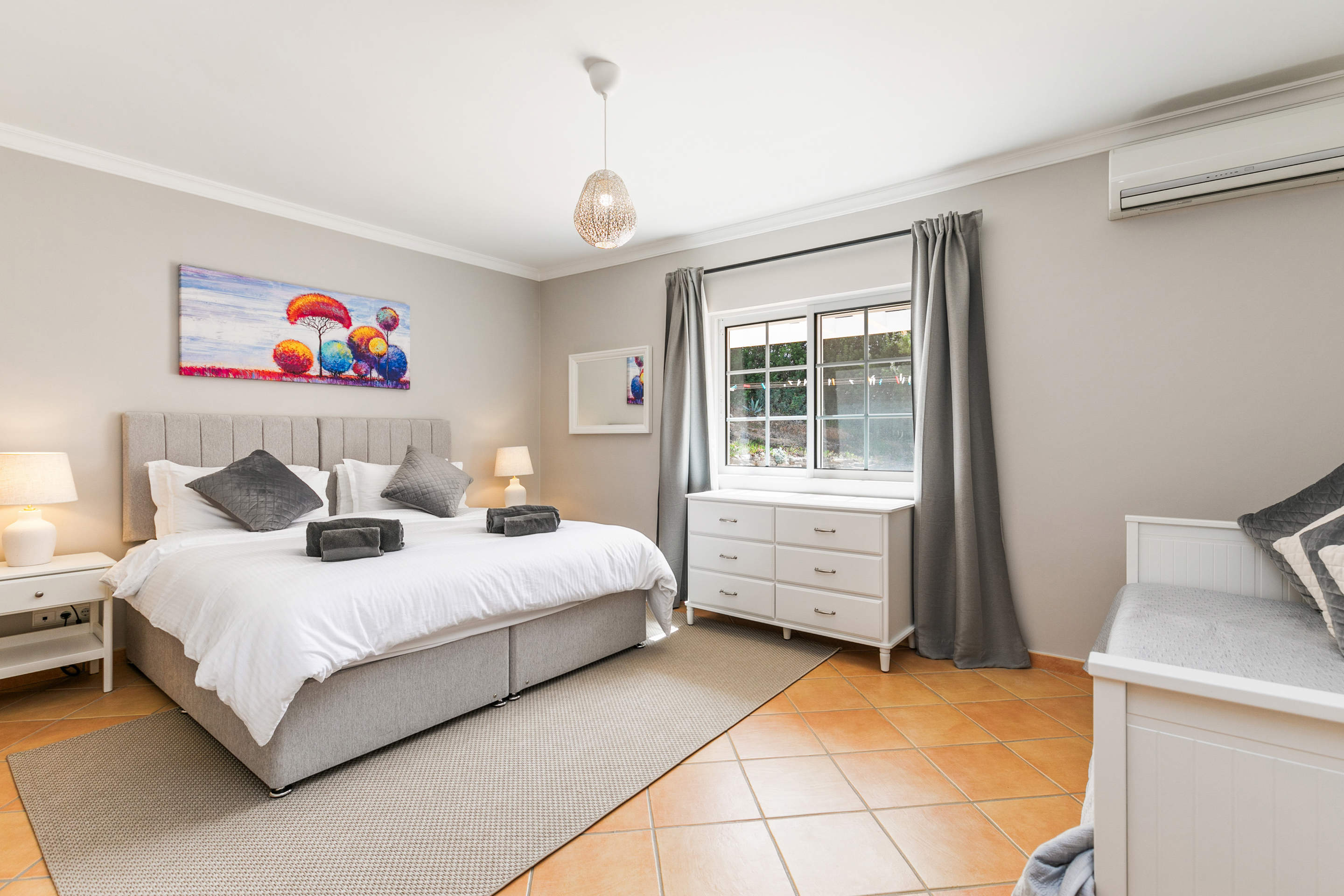 Villa Ellena Rosa, 4 bedroom villa in Almancil, Algarve