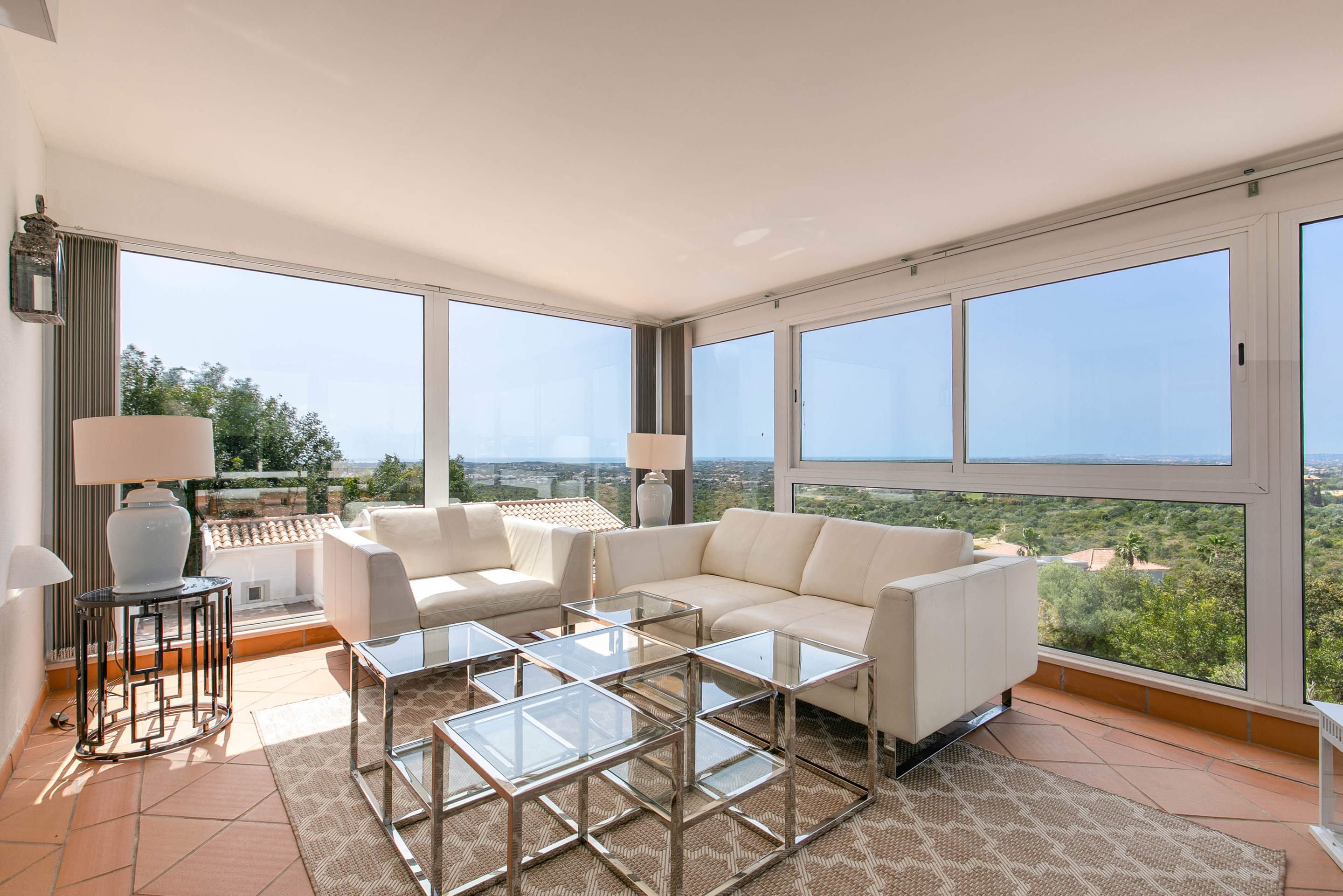 Villa Ellena Rosa, 4 bedroom villa in Almancil, Algarve