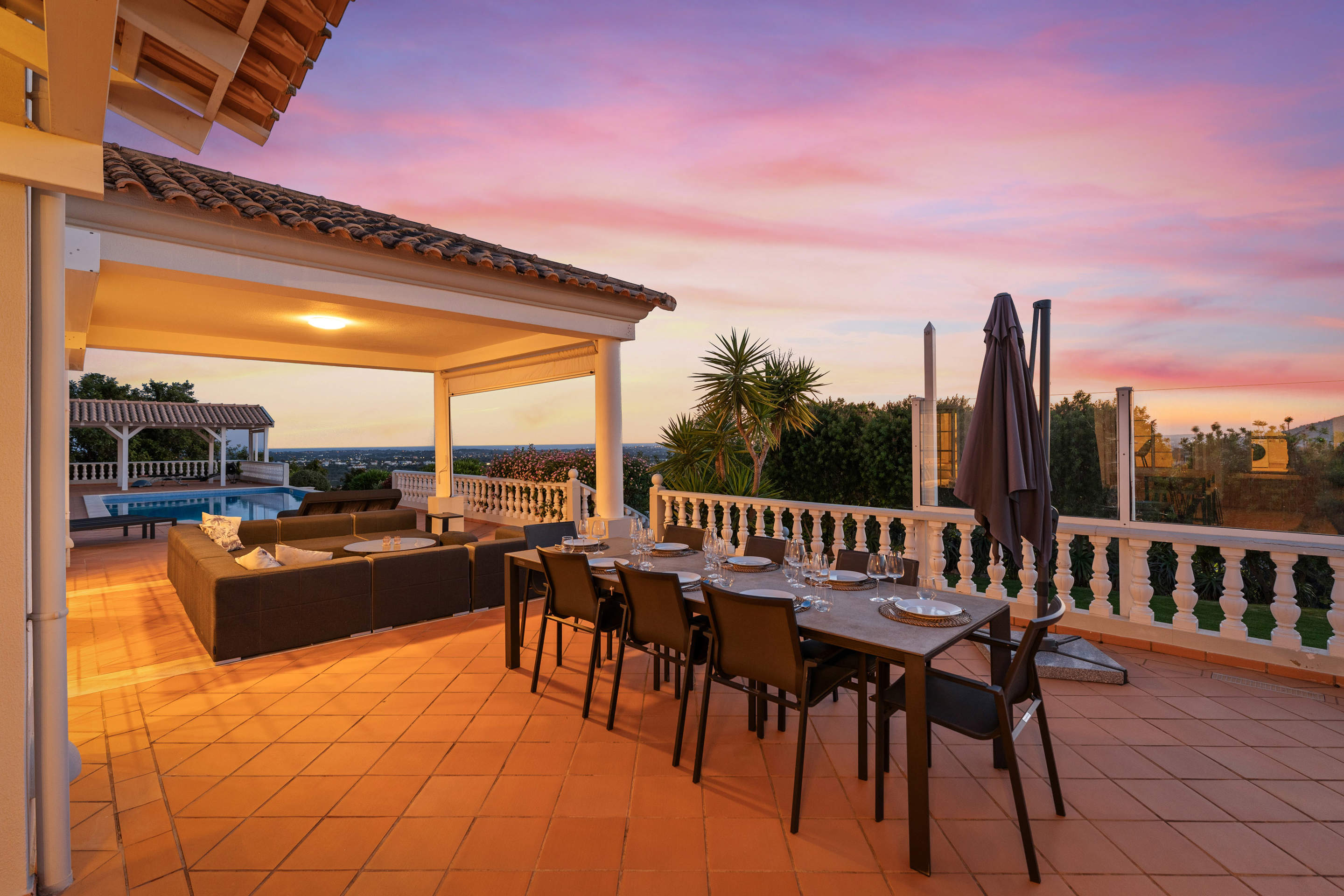 Villa Ellena Rosa, 4 bedroom villa in Almancil, Algarve