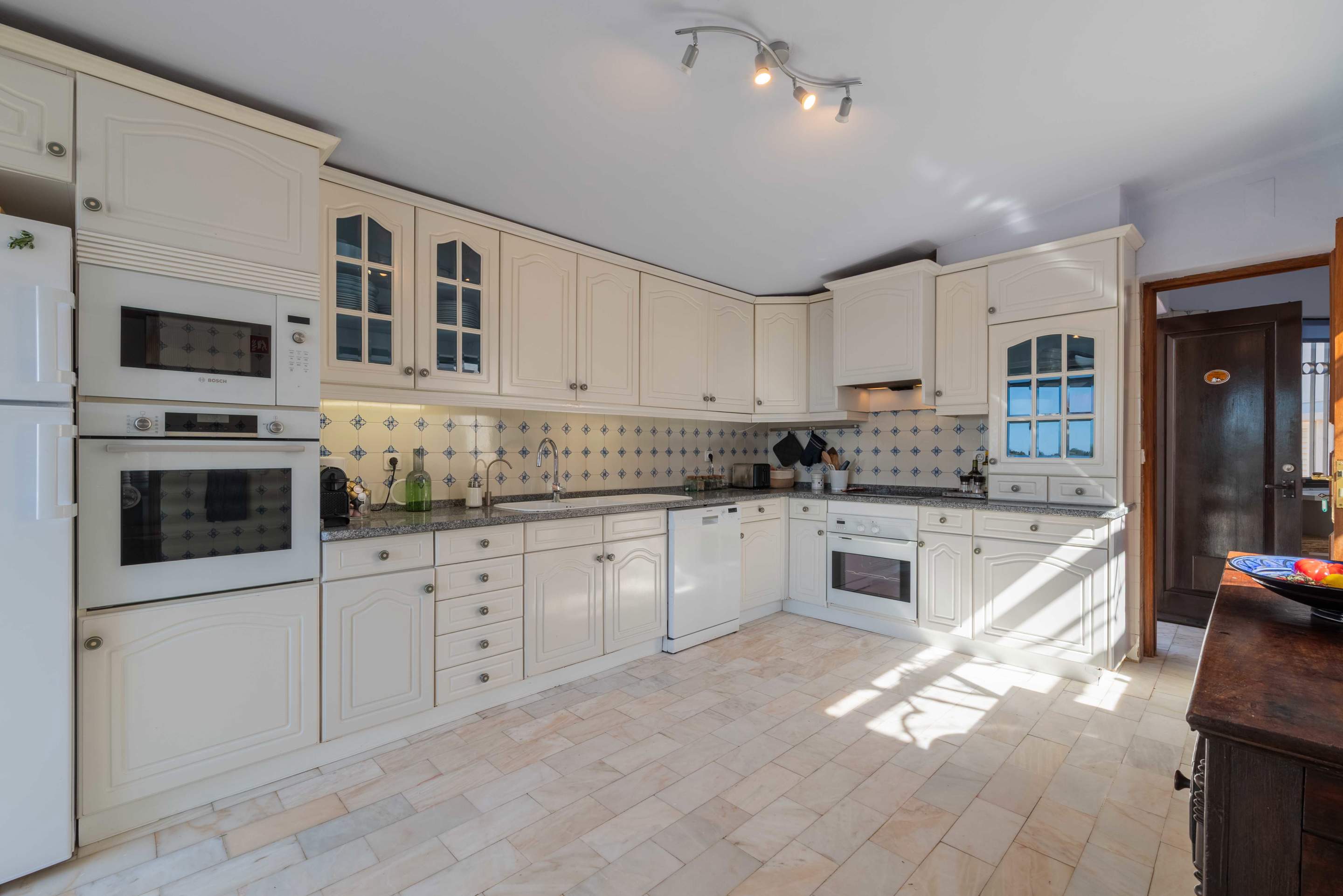 Quinta da Coroa, 4 bedroom villa in Santa Barbara de Nexe, Algarve