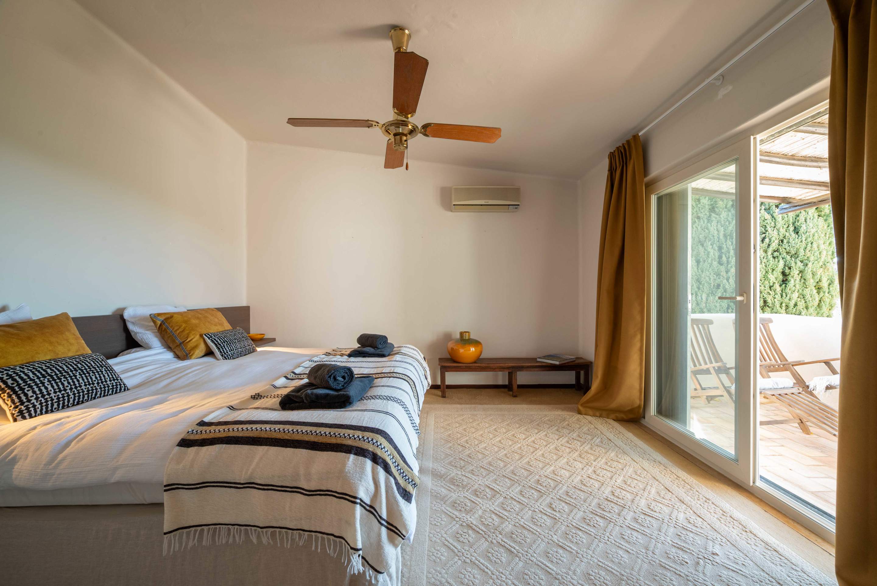 Quinta da Coroa, 4 bedroom villa in Santa Barbara de Nexe, Algarve