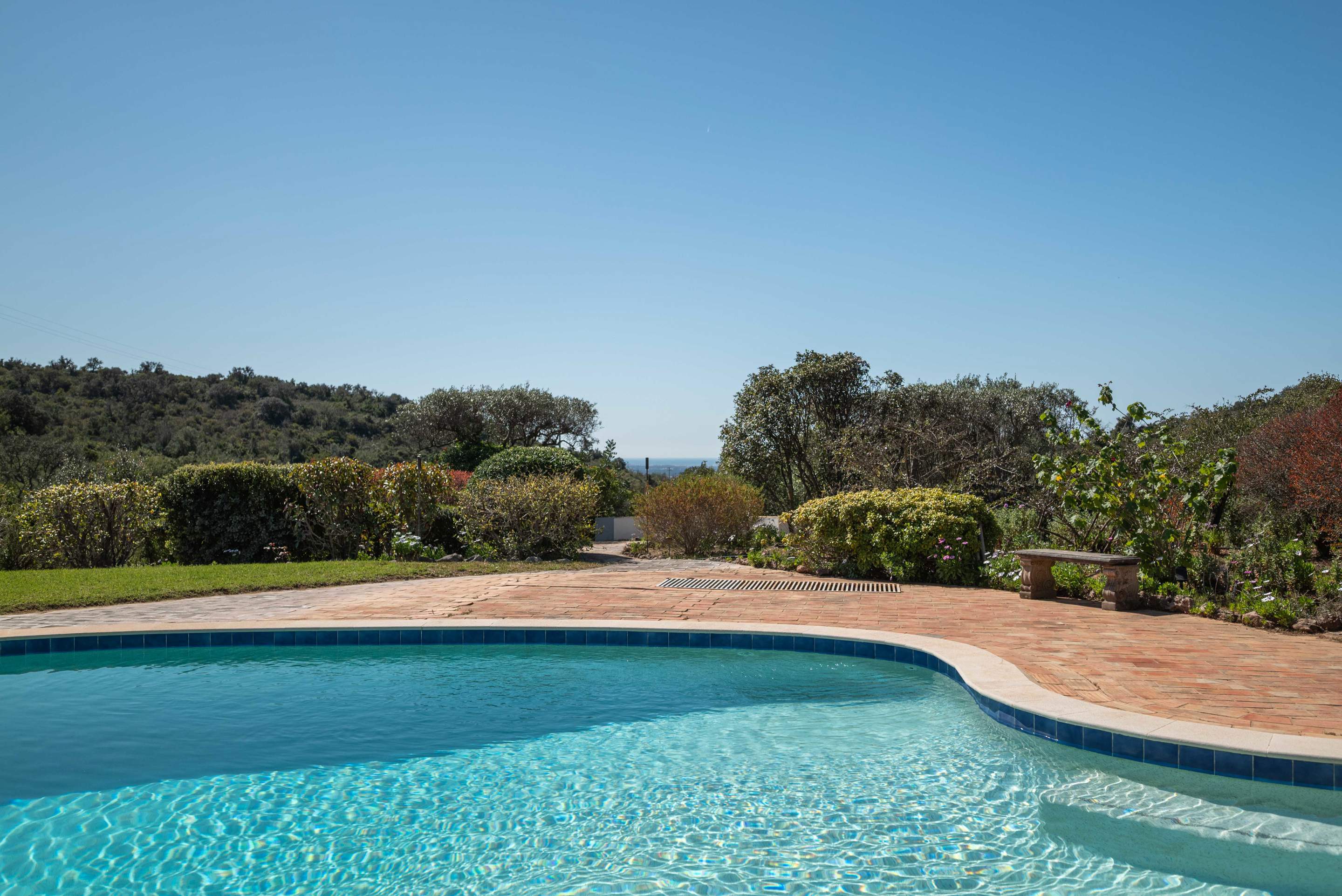Quinta da Coroa, 4 bedroom villa in Santa Barbara de Nexe, Algarve