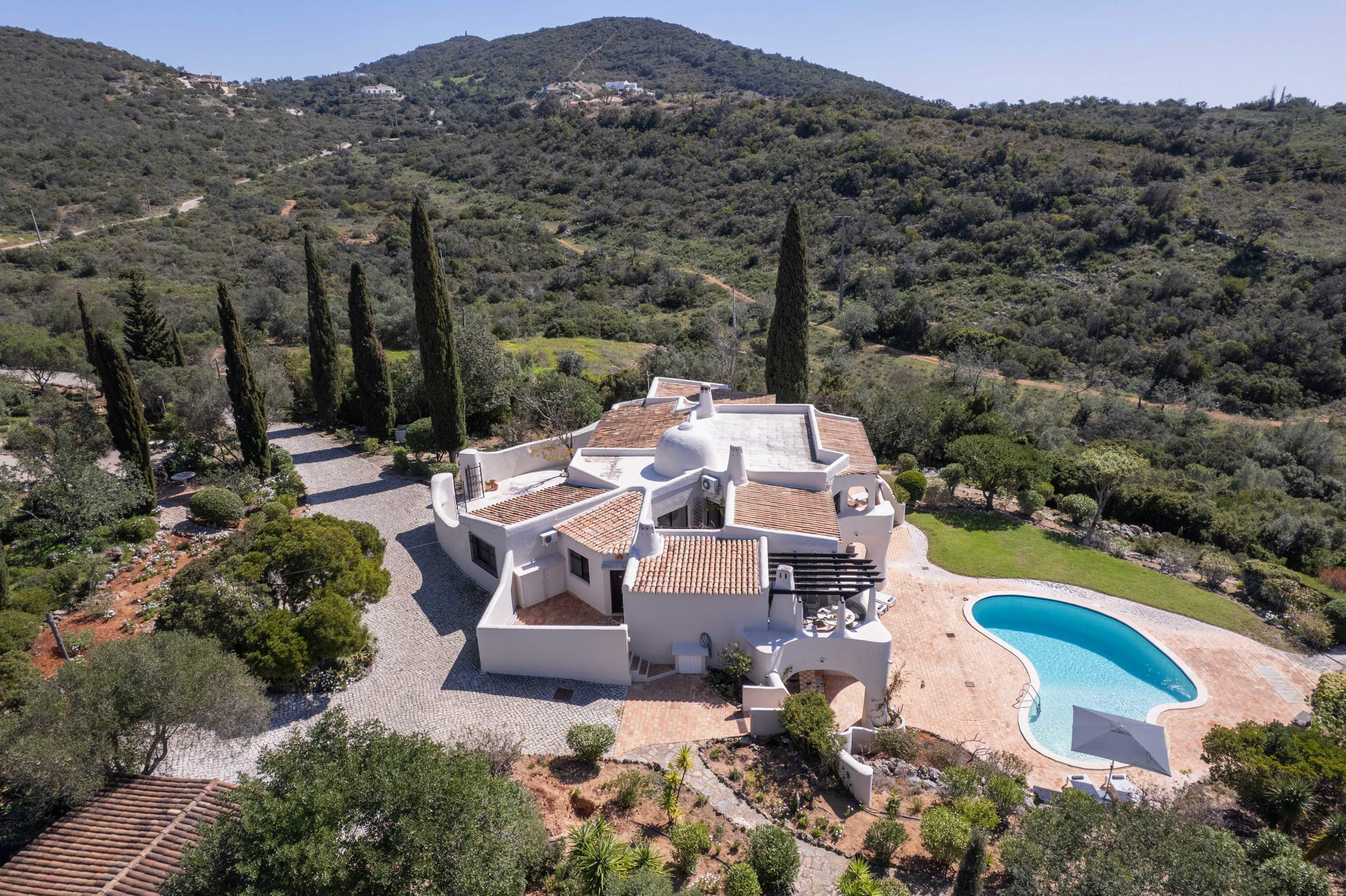 Quinta da Coroa, 4 bedroom villa in Santa Barbara de Nexe, Algarve