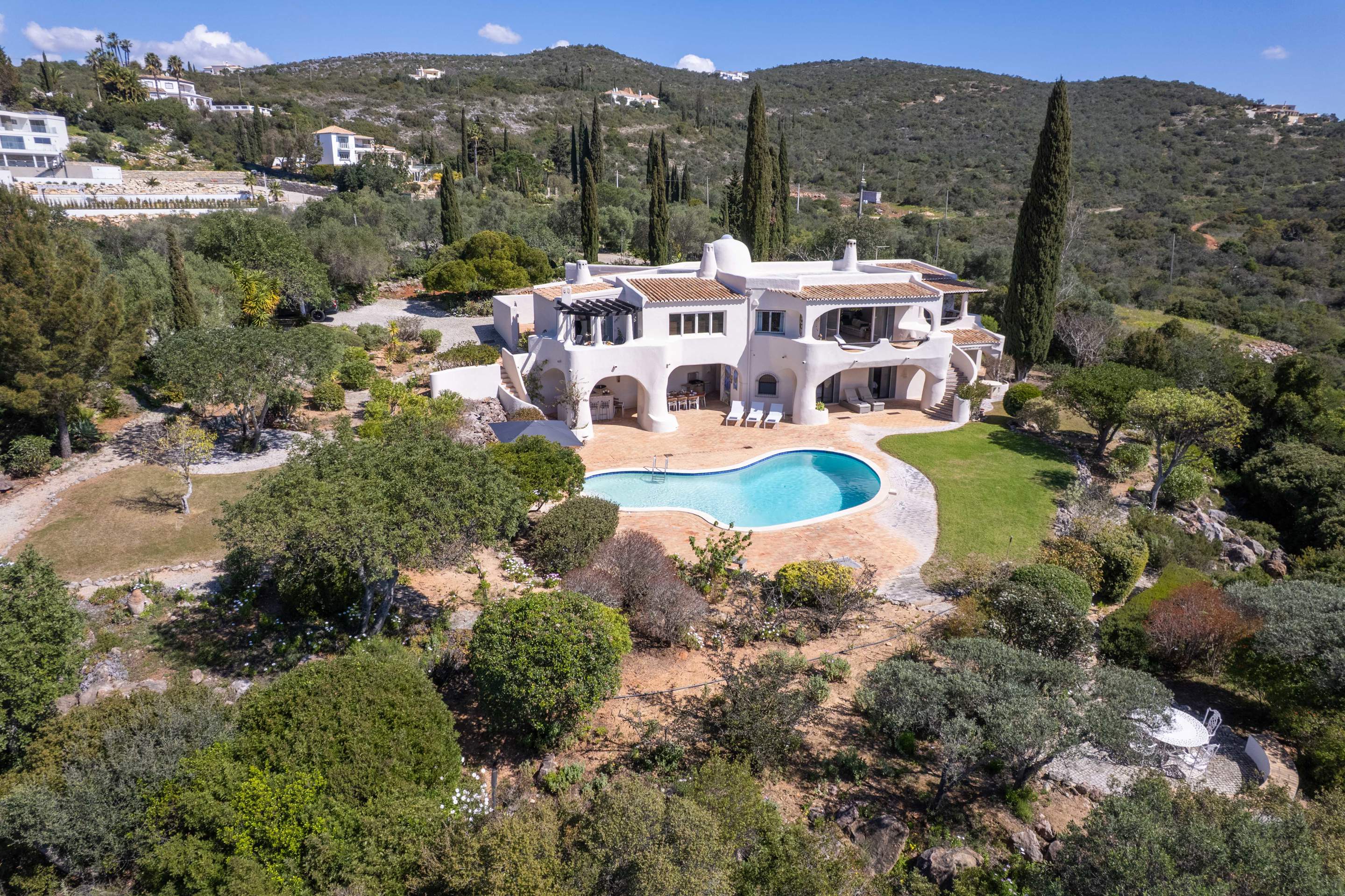 Quinta da Coroa, 4 bedroom villa in Santa Barbara de Nexe, Algarve