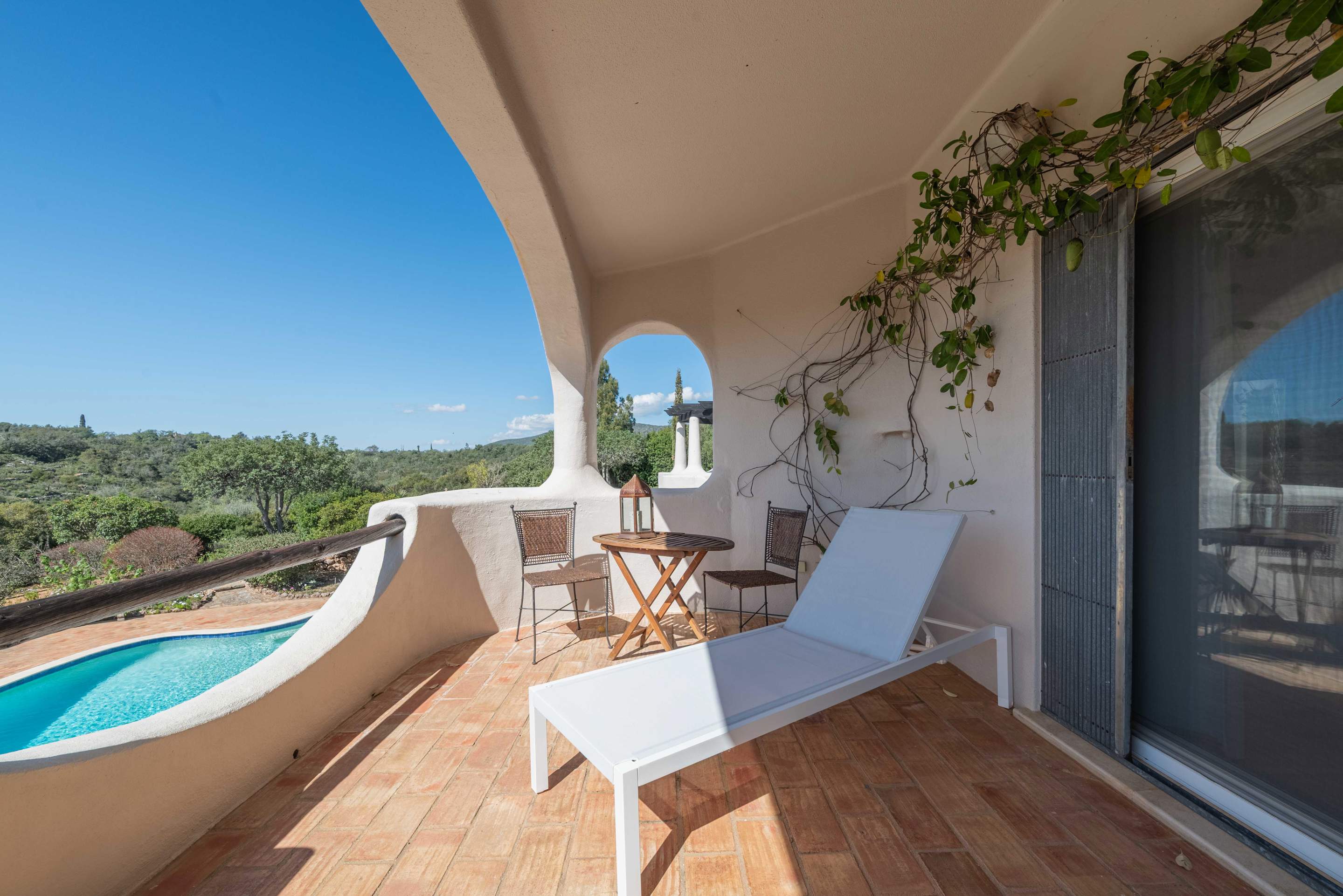 Quinta da Coroa, 4 bedroom villa in Santa Barbara de Nexe, Algarve