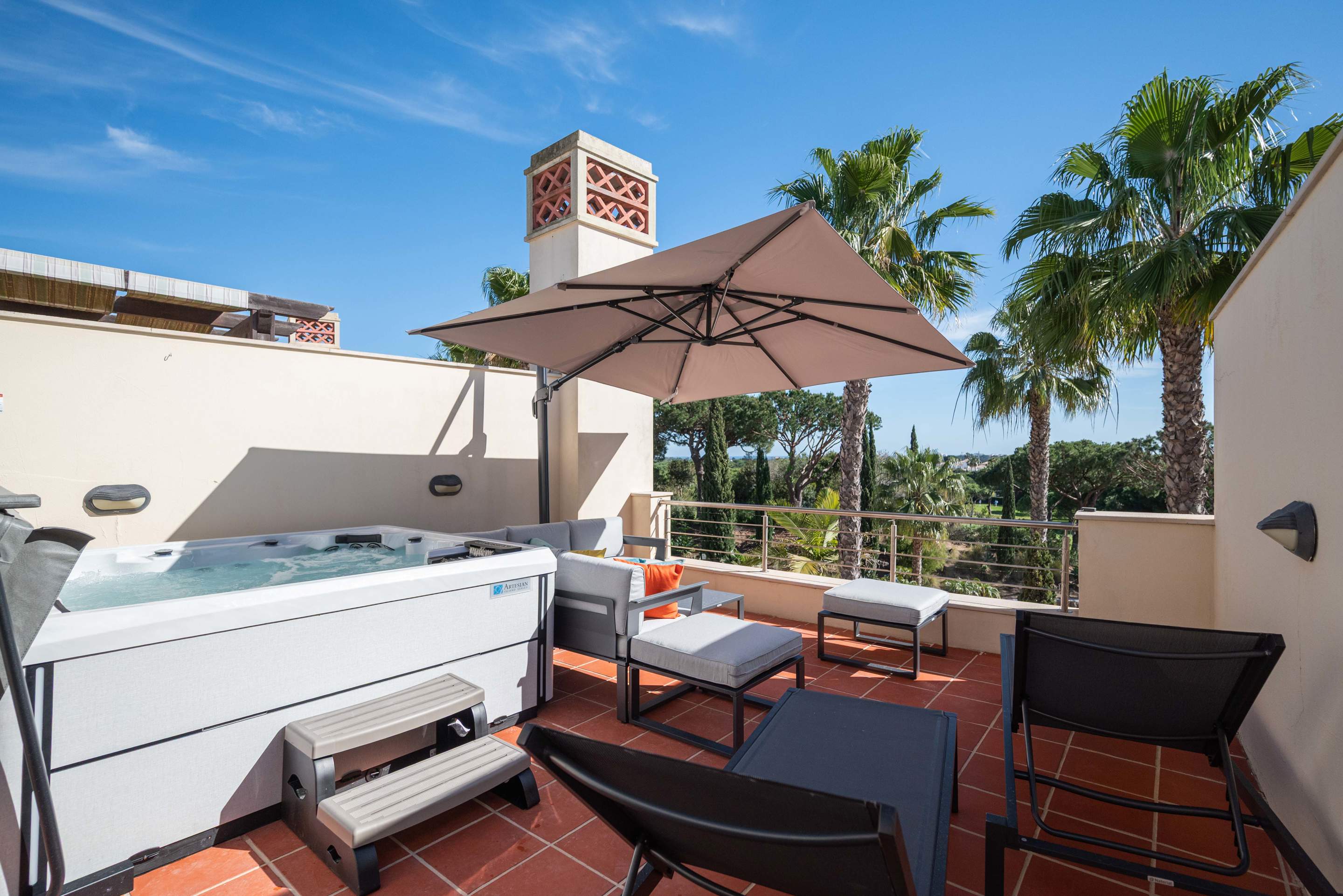 Quinta da Luz at Palmyra, 4 bedroom villa in Vila Sol, Algarve