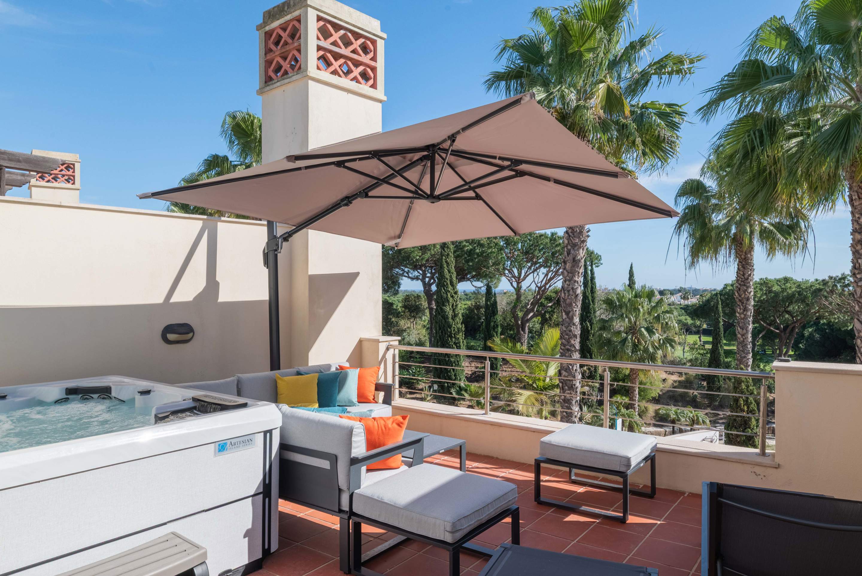 Quinta da Luz at Palmyra, 4 bedroom villa in Vila Sol, Algarve