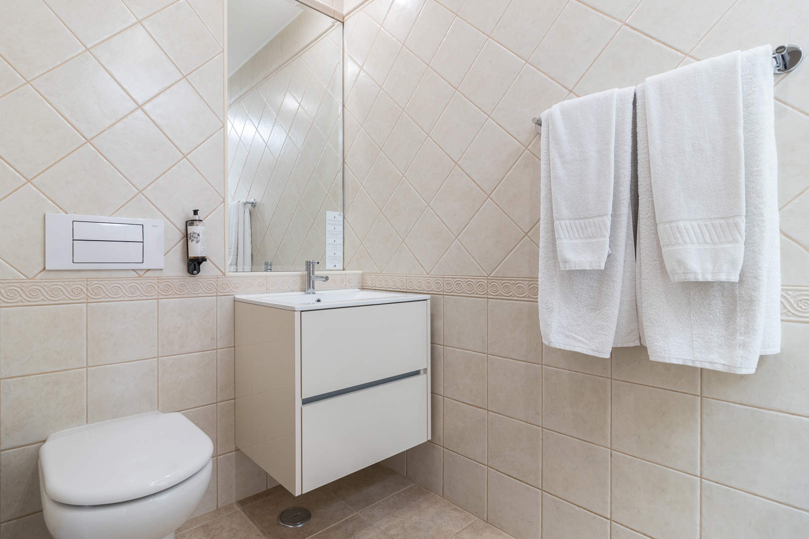 Pestana Gramacho Residences Two bedroom Apartment, 2 bedroom resort in Carvoeiro Area, Algarve