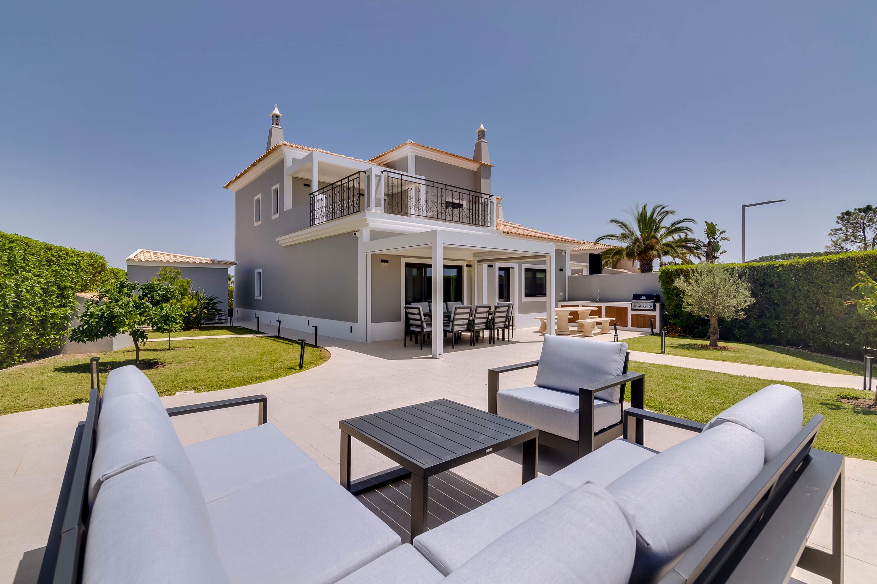 Casa Barakat, 4 bedroom villa in Vale do Lobo, Algarve