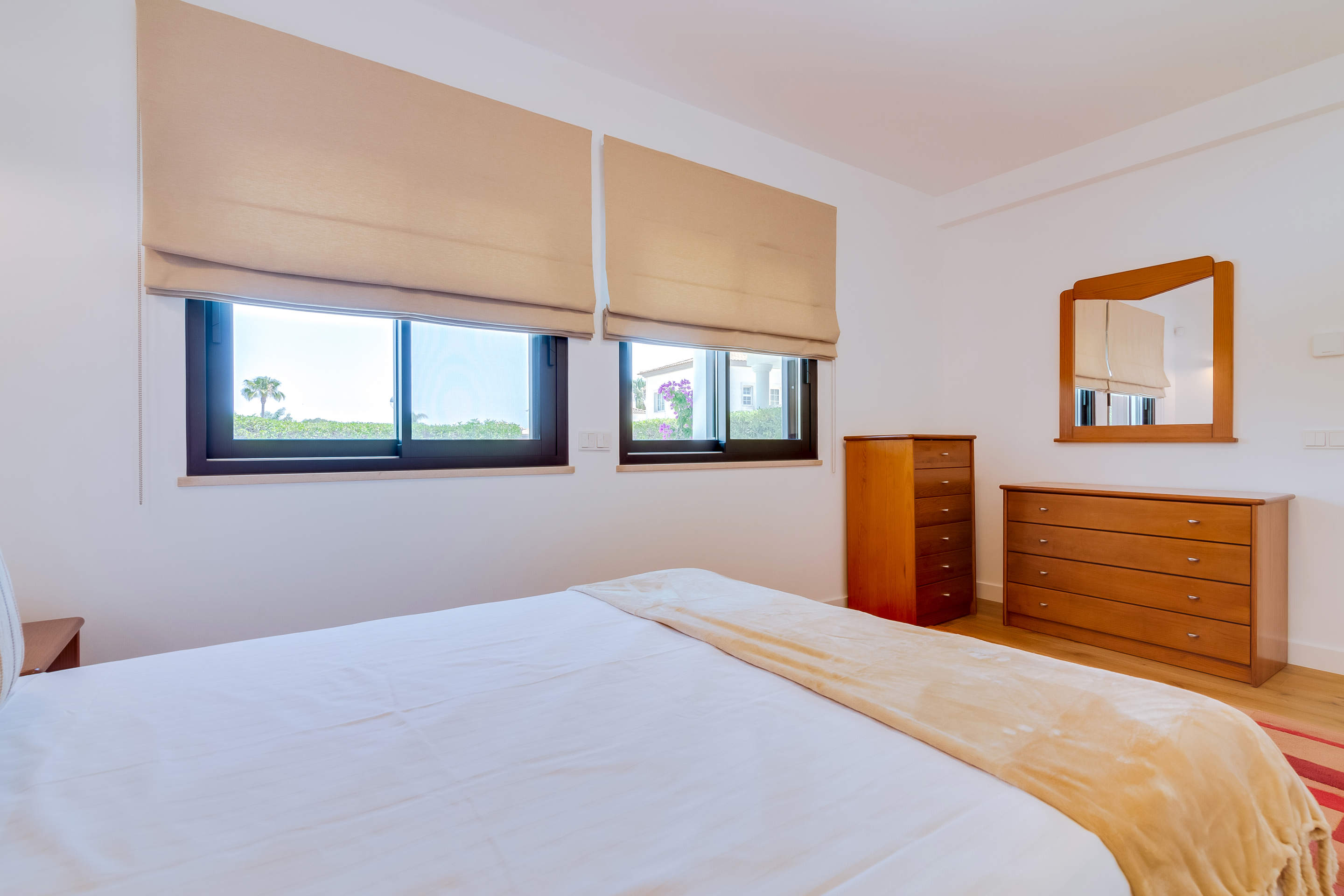 Casa Barakat, 4 bedroom villa in Vale do Lobo, Algarve