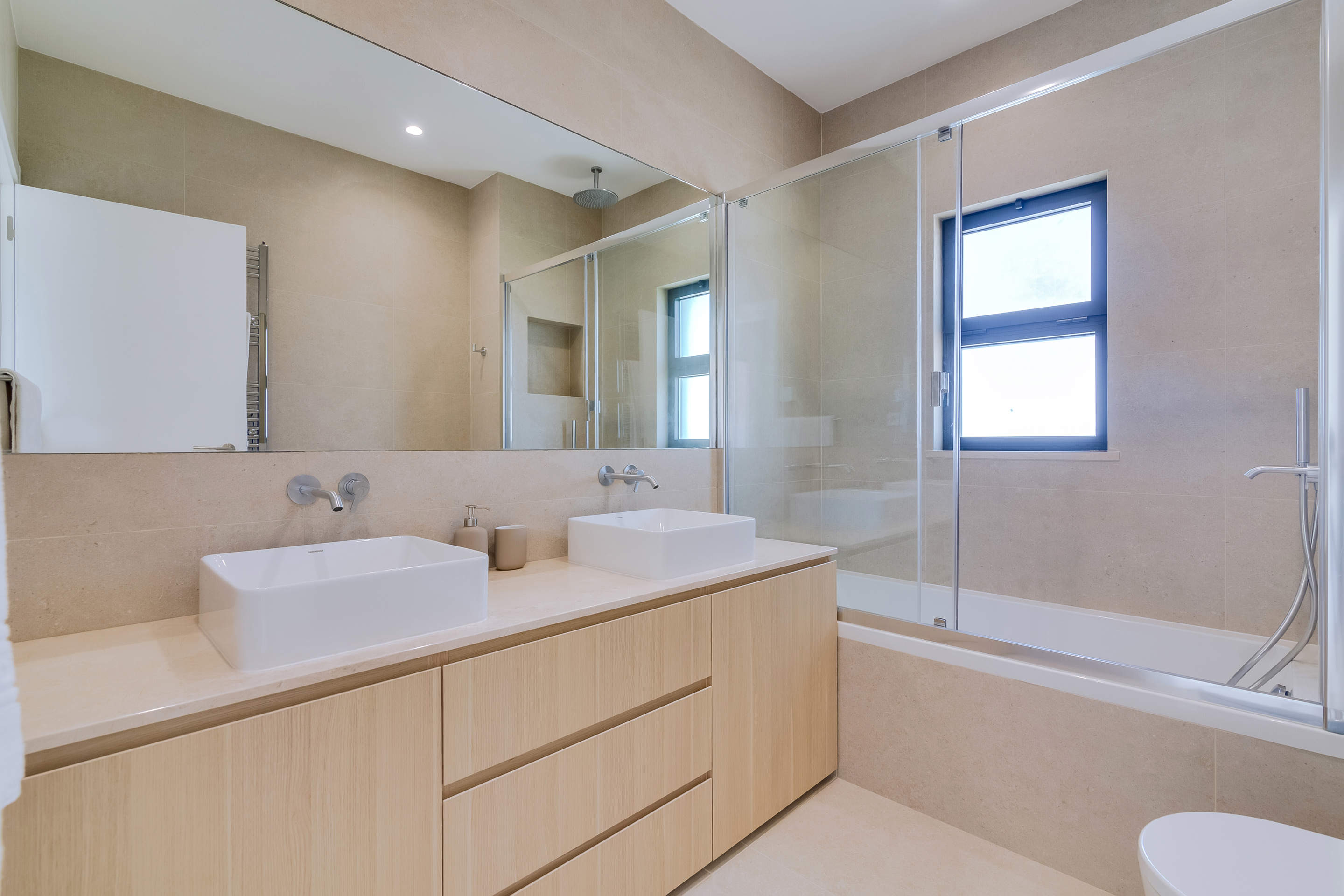 Casa Barakat, 4 bedroom villa in Vale do Lobo, Algarve