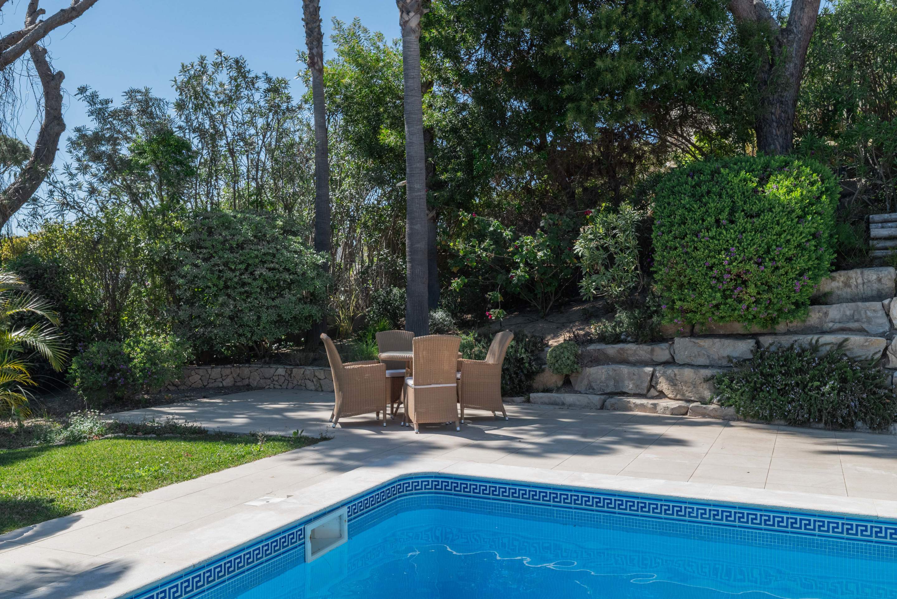 Villa Viktoria, 4 bedroom villa in Dunas Douradas, Algarve