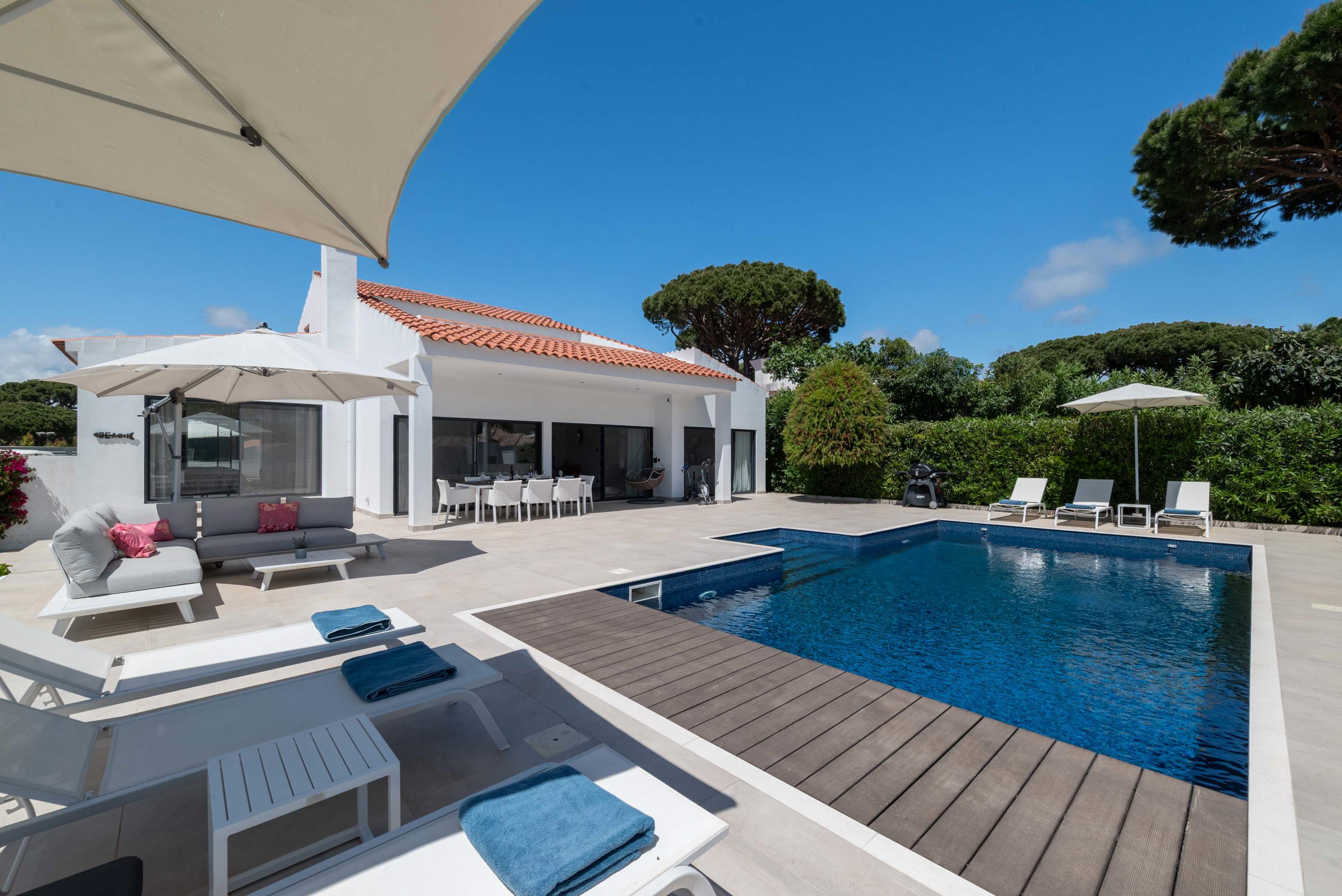 Villa Edmund, 4 bedroom villa in Vale do Lobo, Algarve