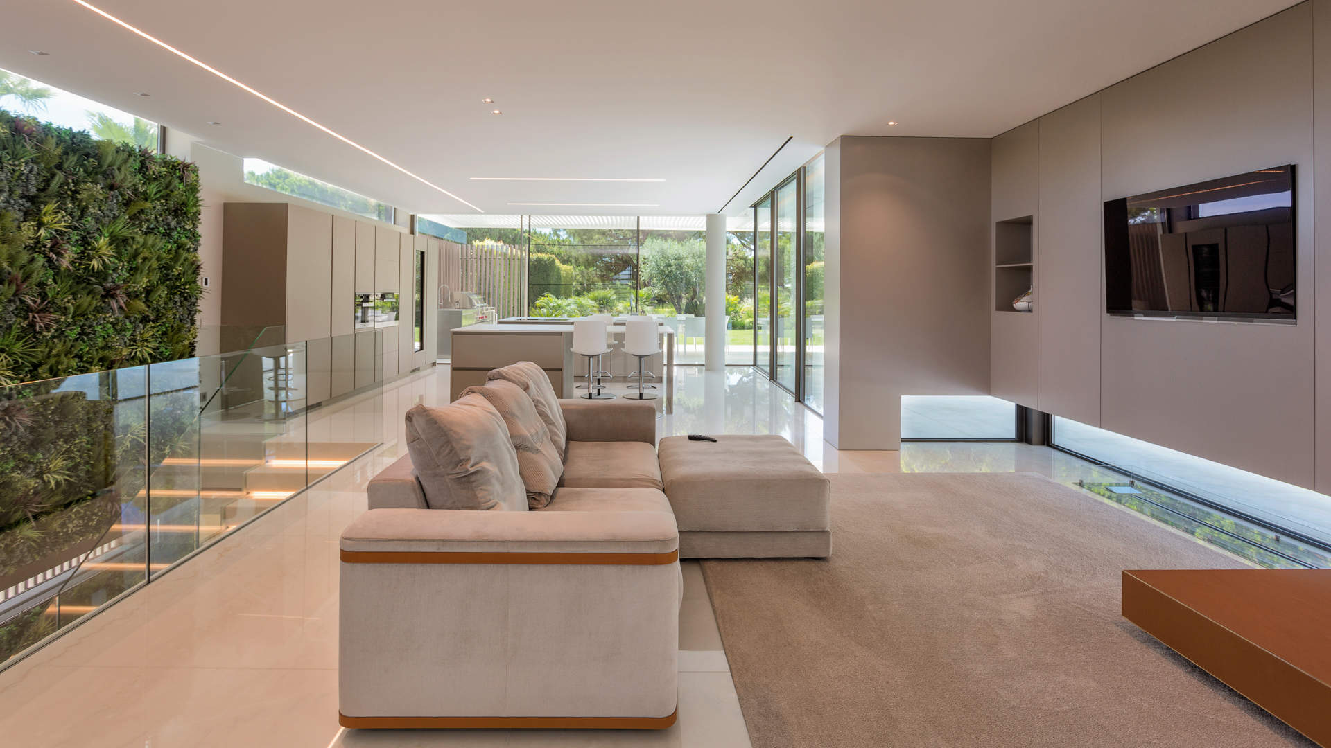 Villa Burgess, 6 bedroom villa in Quinta do Lago, Algarve