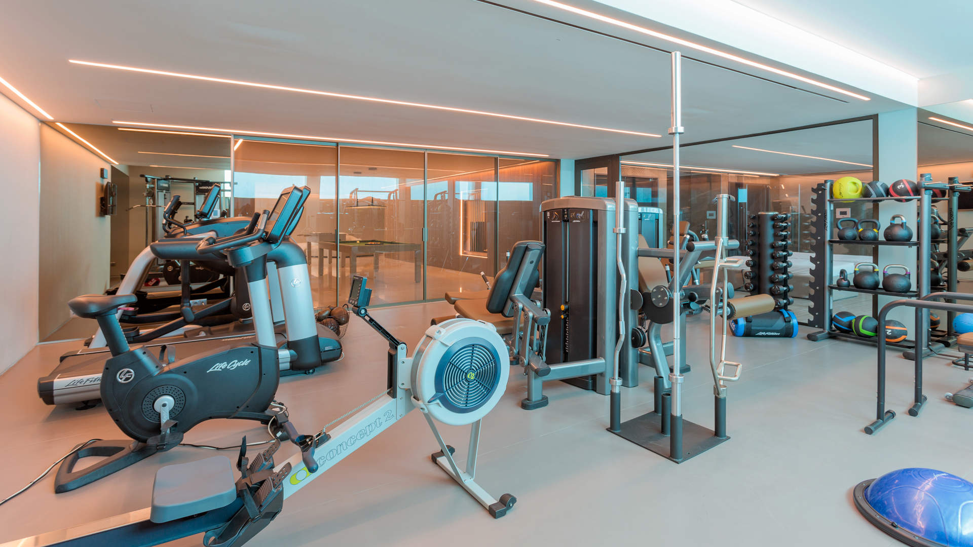 Villa Burgess, 6 bedroom villa in Quinta do Lago, Algarve