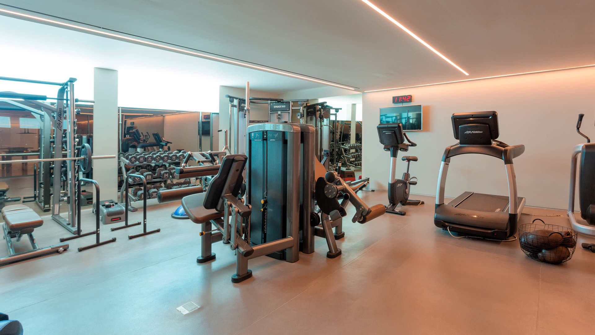 Villa Burgess, 6 bedroom villa in Quinta do Lago, Algarve