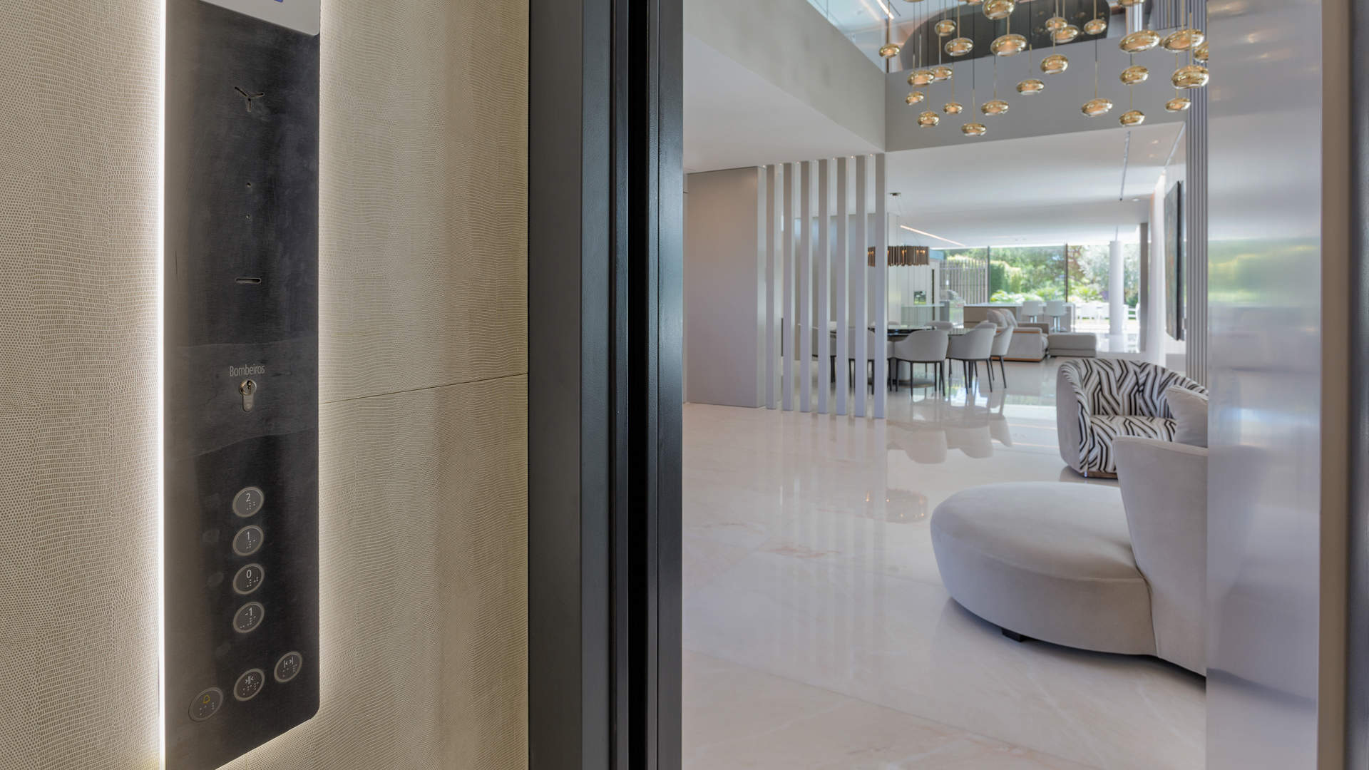 Villa Burgess, 6 bedroom villa in Quinta do Lago, Algarve