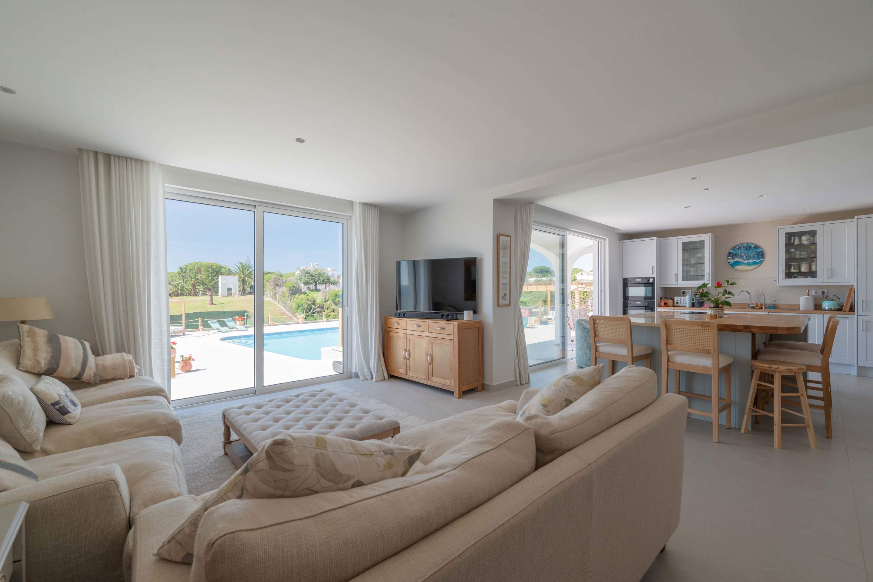 Villa Gaivota, 4 bedroom villa in Vilamoura Area, Algarve