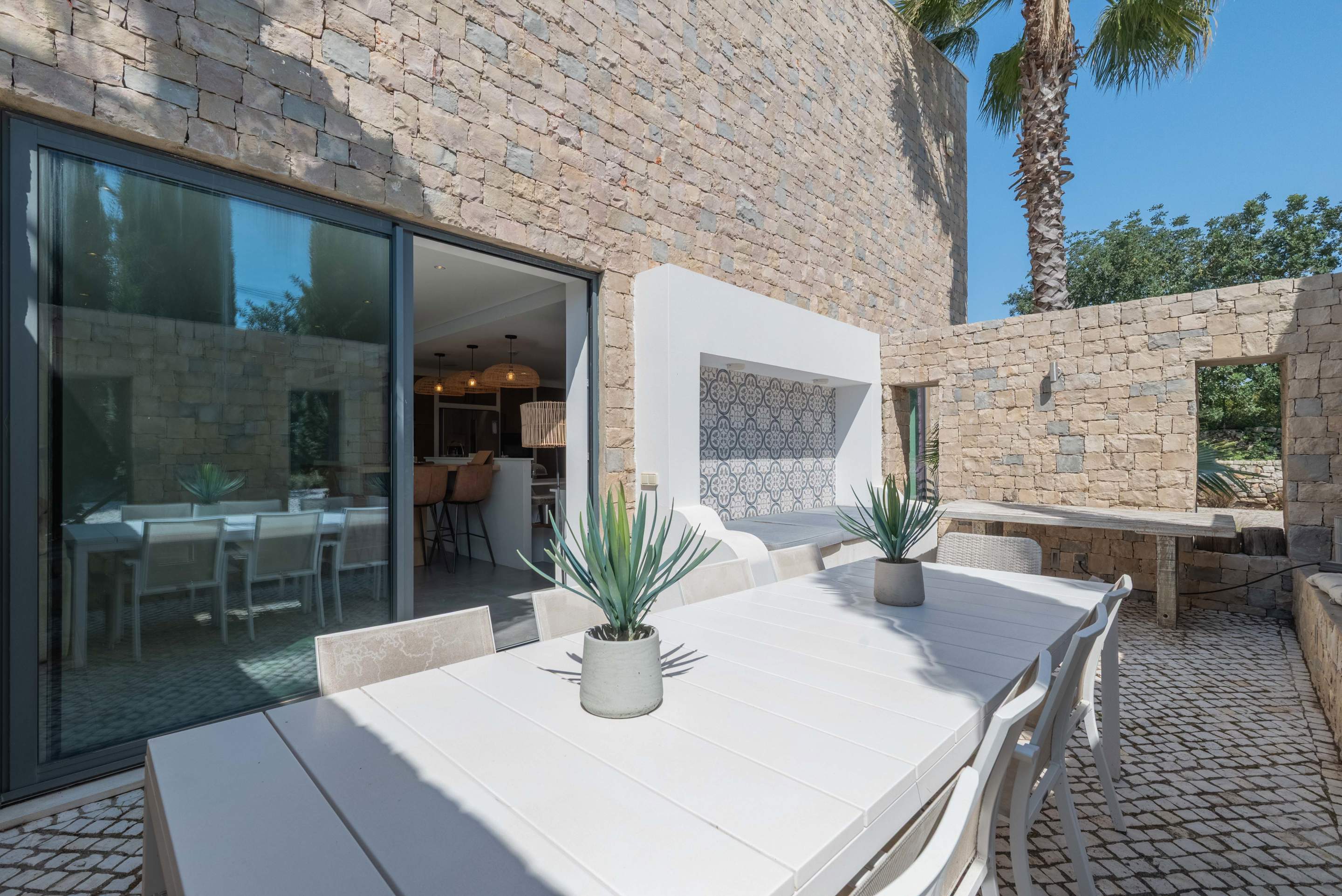 The Apra Masterpiece Four bedroom Rate sleeping up to 9 persons, 4 bedroom villa in Loule Area, Algarve