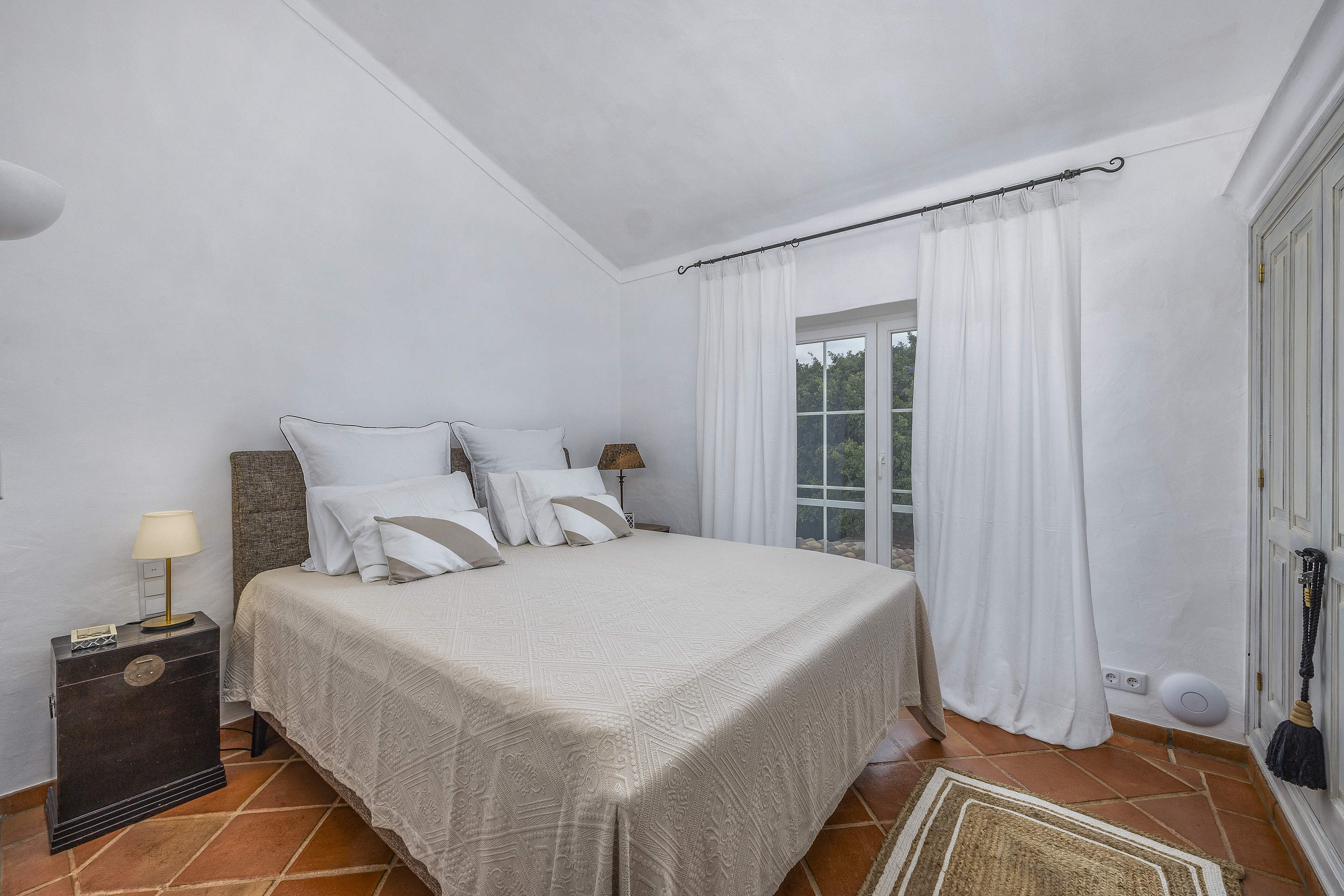 Casa Carpe Diem Three Bedroom Rate for 5-6 Persons, 3 bedroom villa in Almancil, Algarve